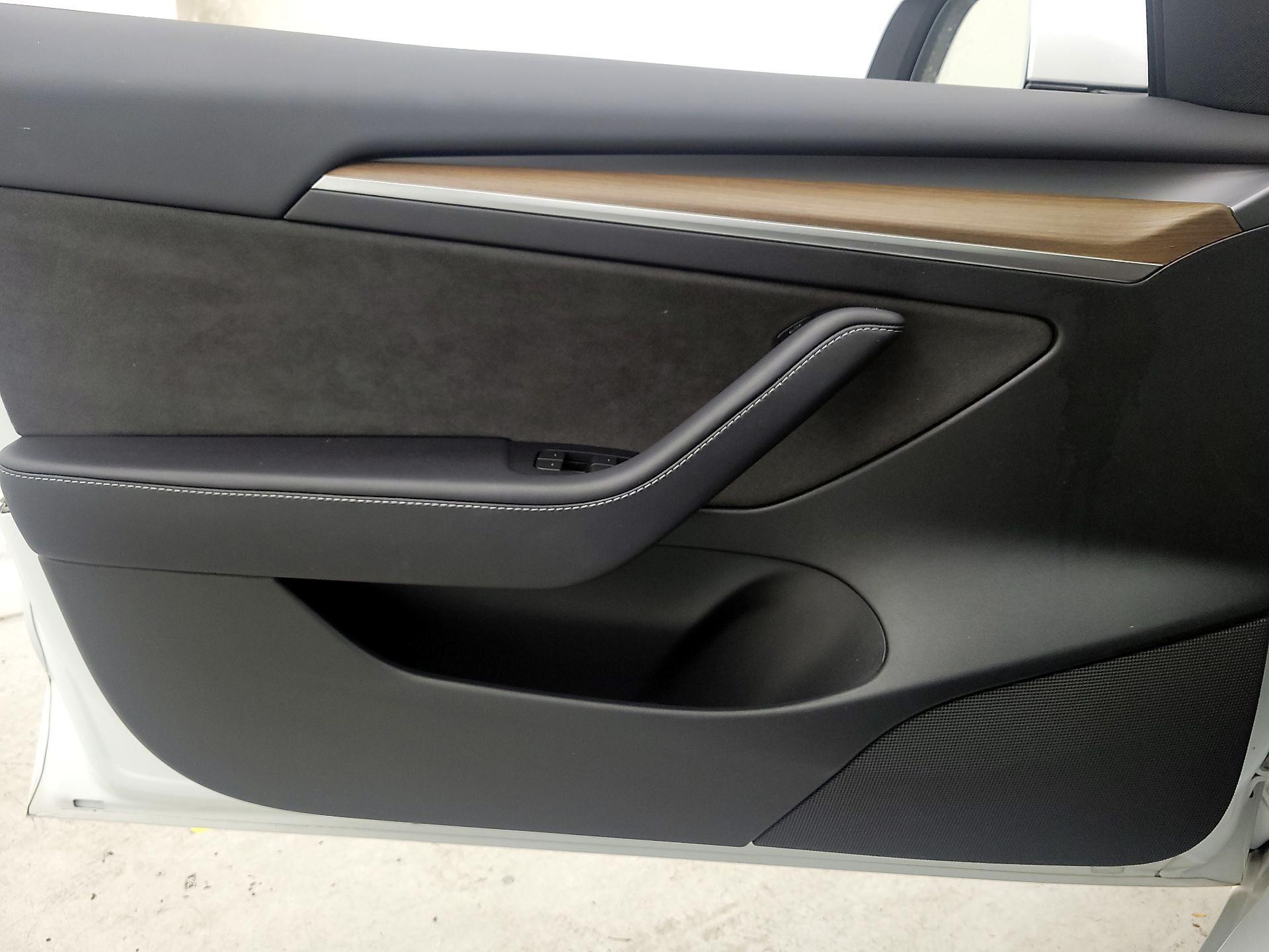 Thumbnail: 2023 Tesla Model 3 - 12