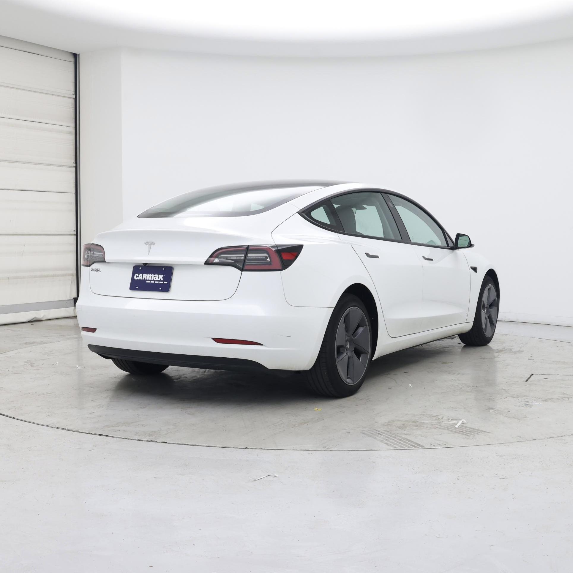 Thumbnail: 2023 Tesla Model 3 - 8