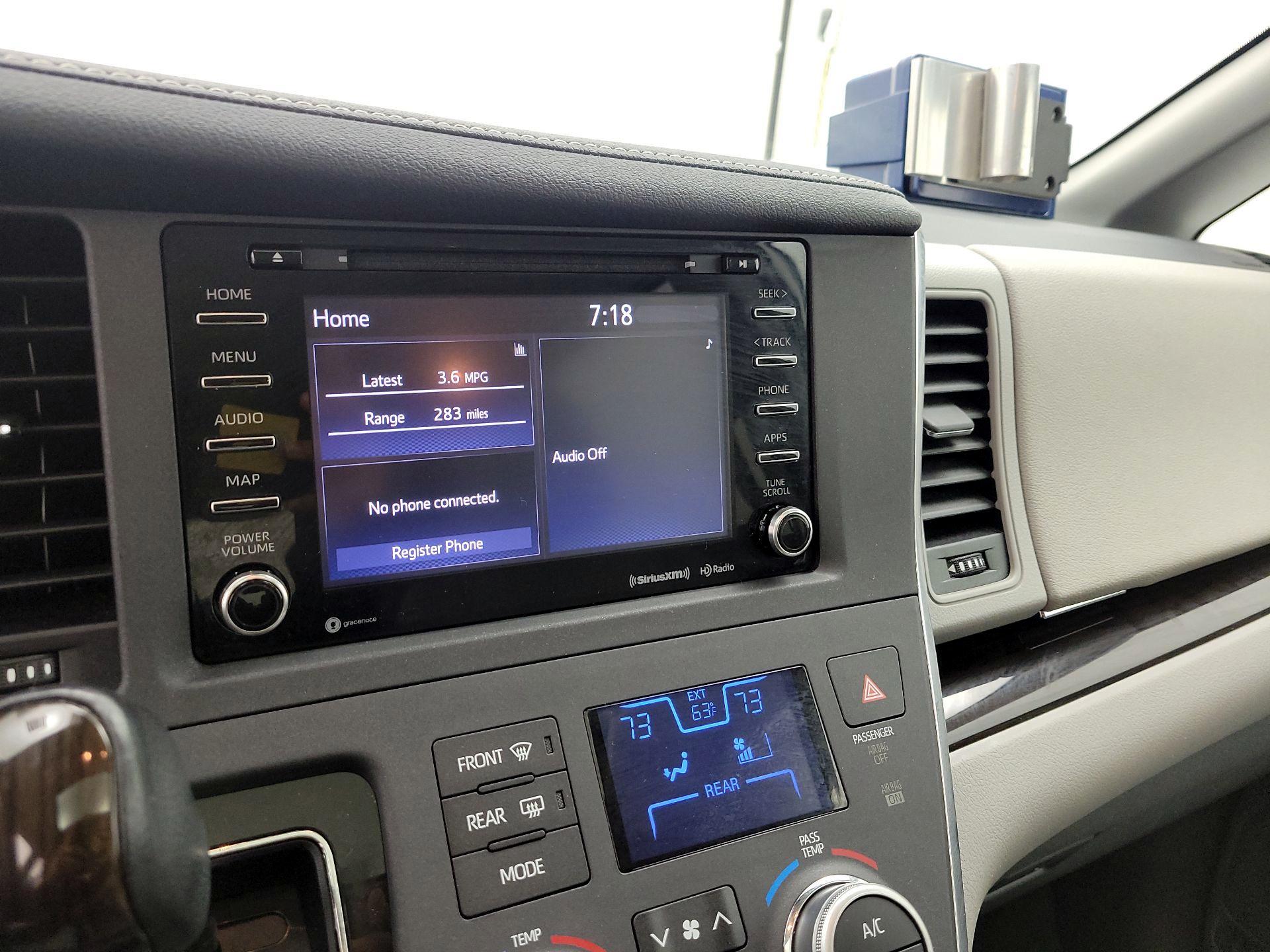Thumbnail: 2019 Toyota Sienna - 15