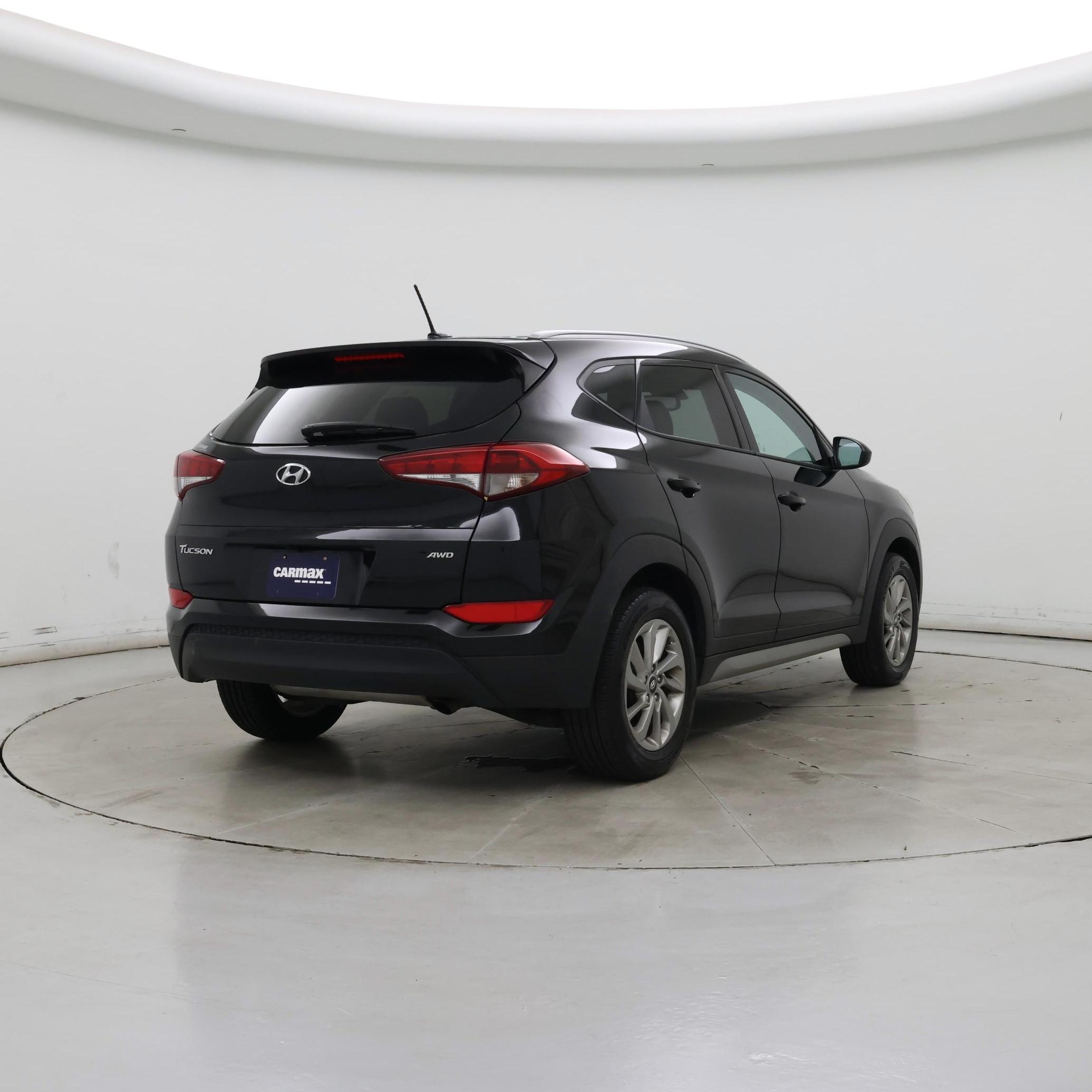 Thumbnail: 2017 Hyundai Tucson - 8