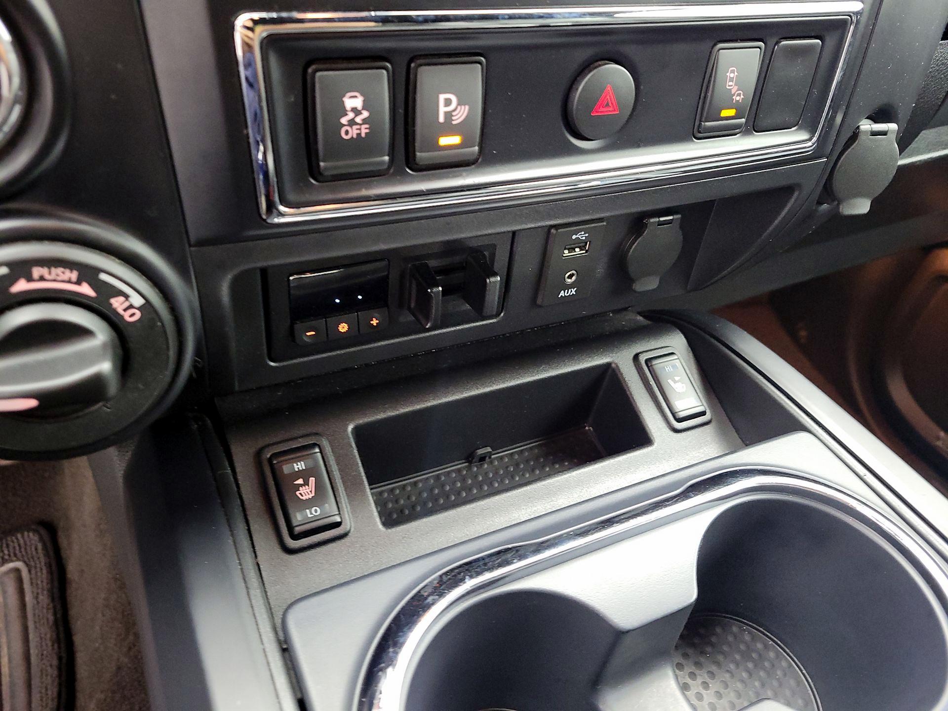 Thumbnail: 2018 Nissan Titan - 18