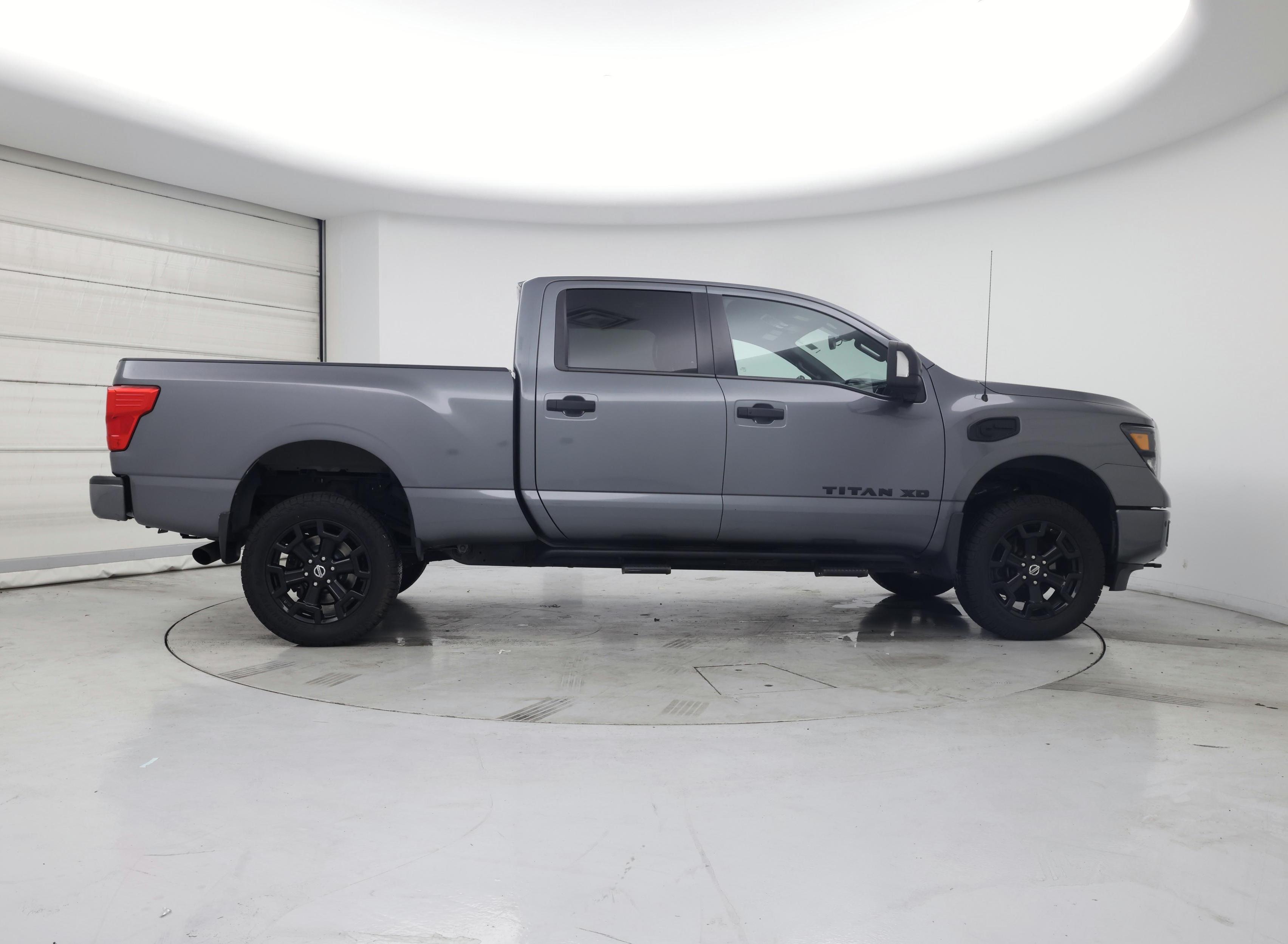 Thumbnail: 2018 Nissan Titan - 7