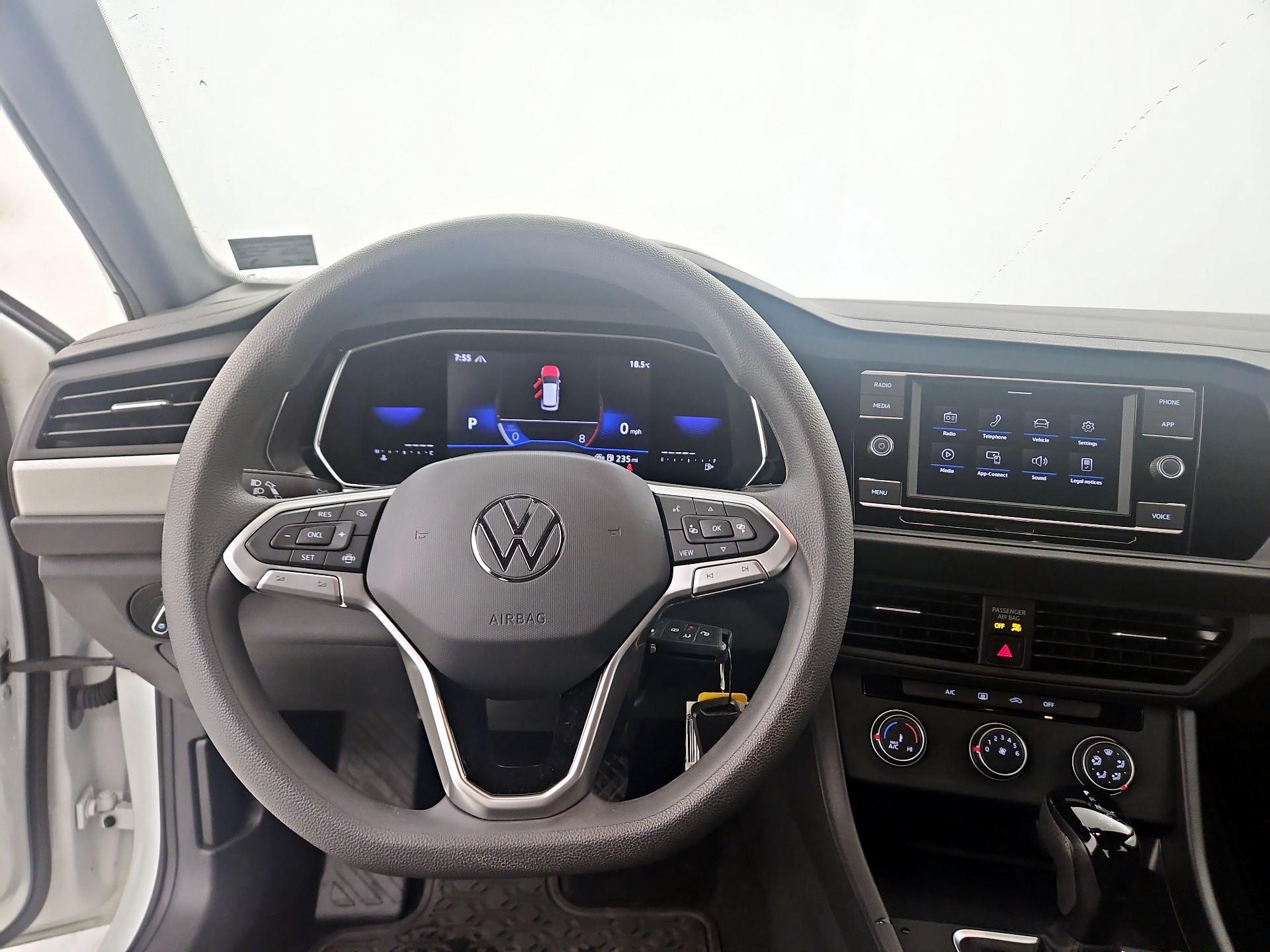 Thumbnail: 2022 Volkswagen Jetta - 10