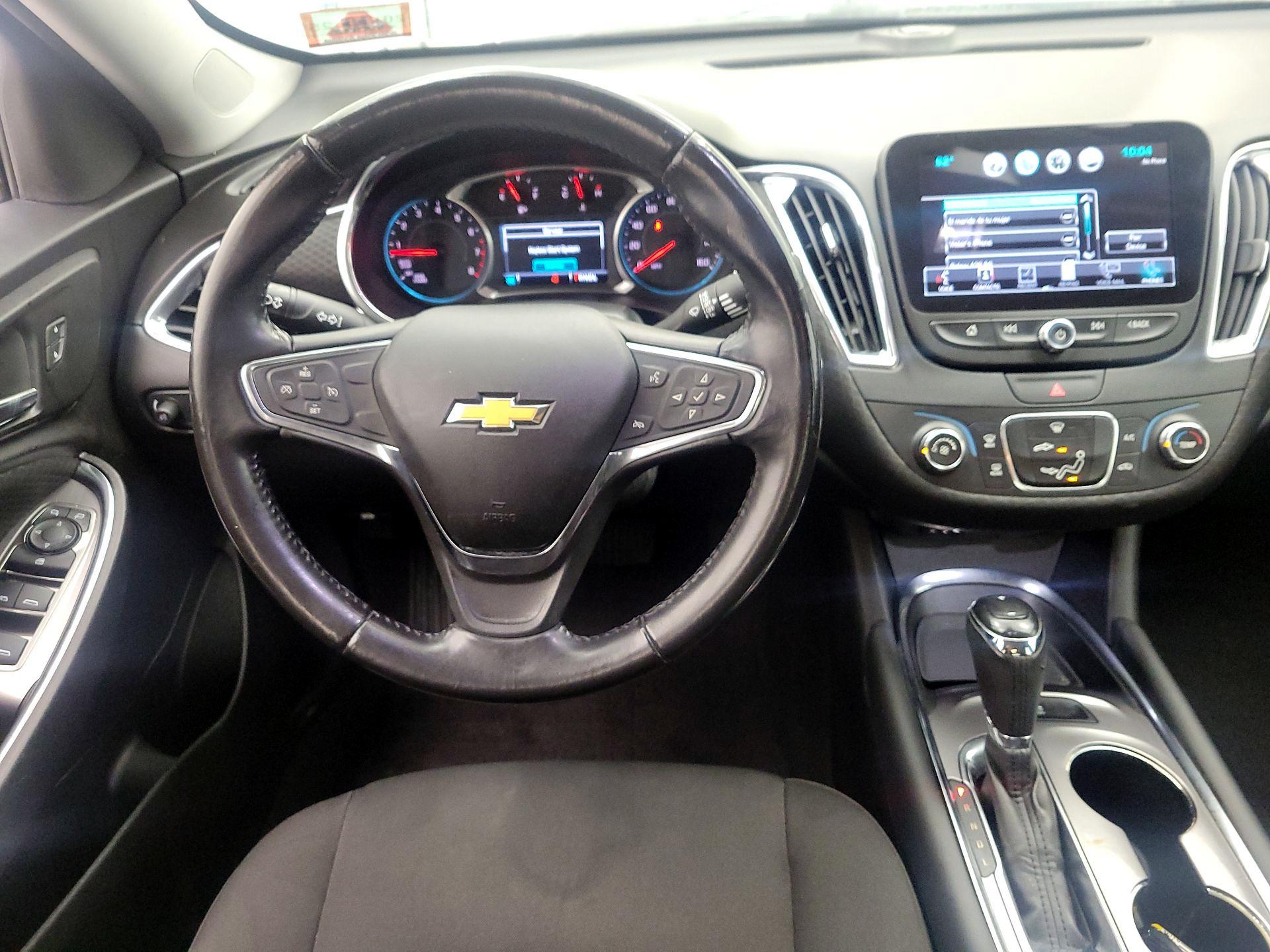 Thumbnail: 2018 Chevrolet Malibu - 10