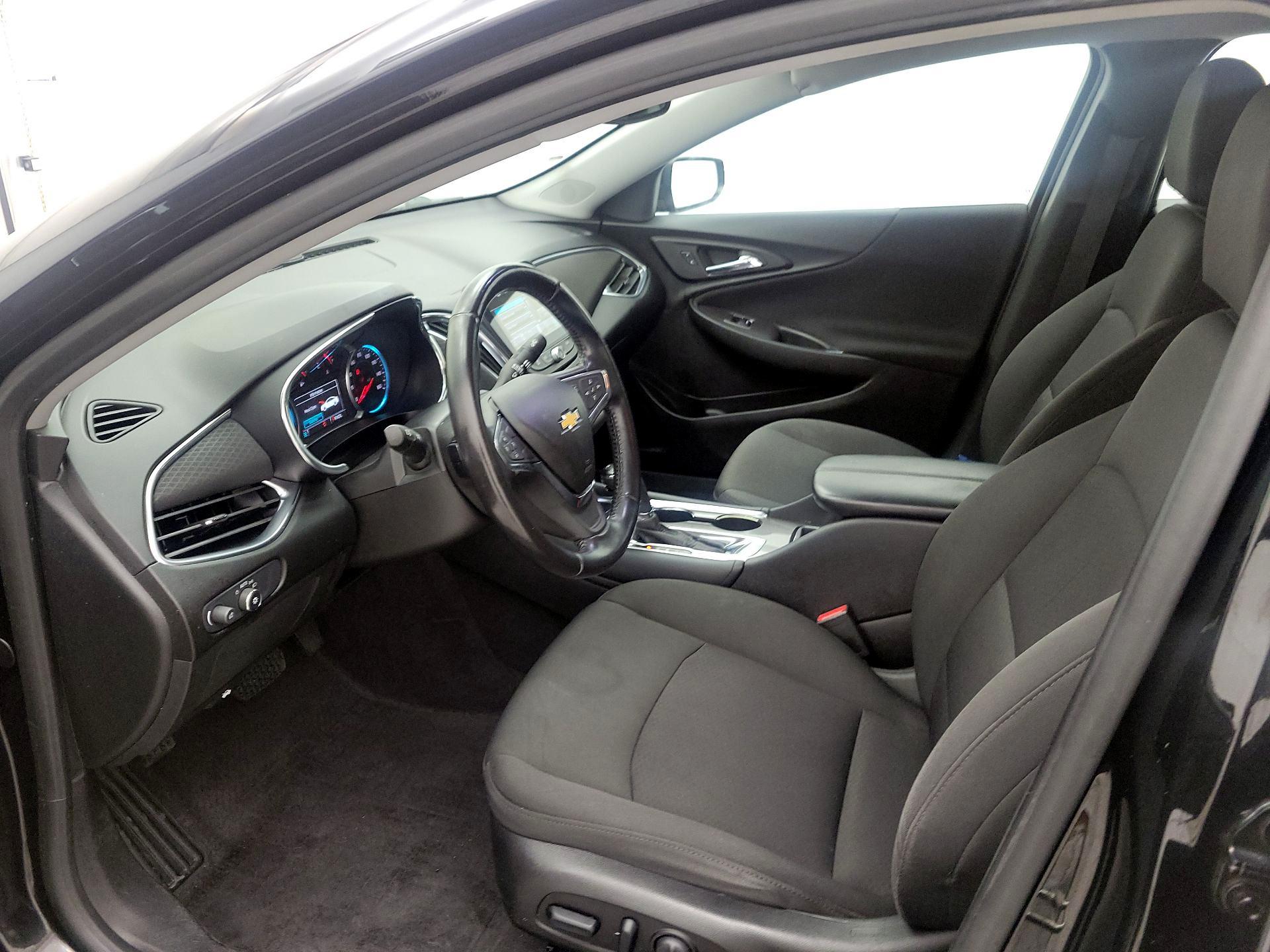 Thumbnail: 2018 Chevrolet Malibu - 11