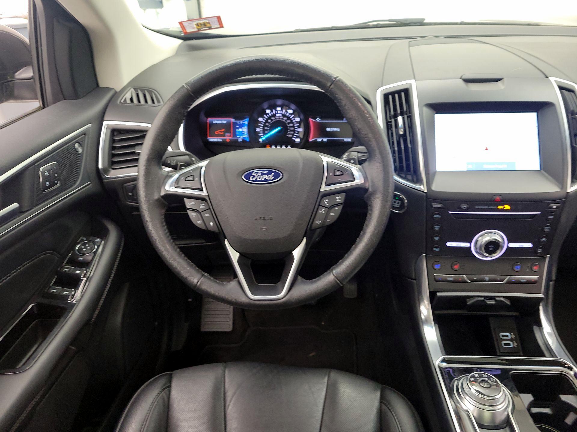 Thumbnail: 2019 Ford Edge - 10