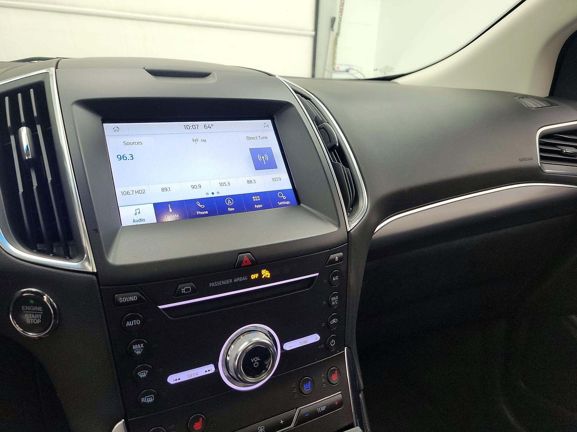 Thumbnail: 2019 Ford Edge - 16