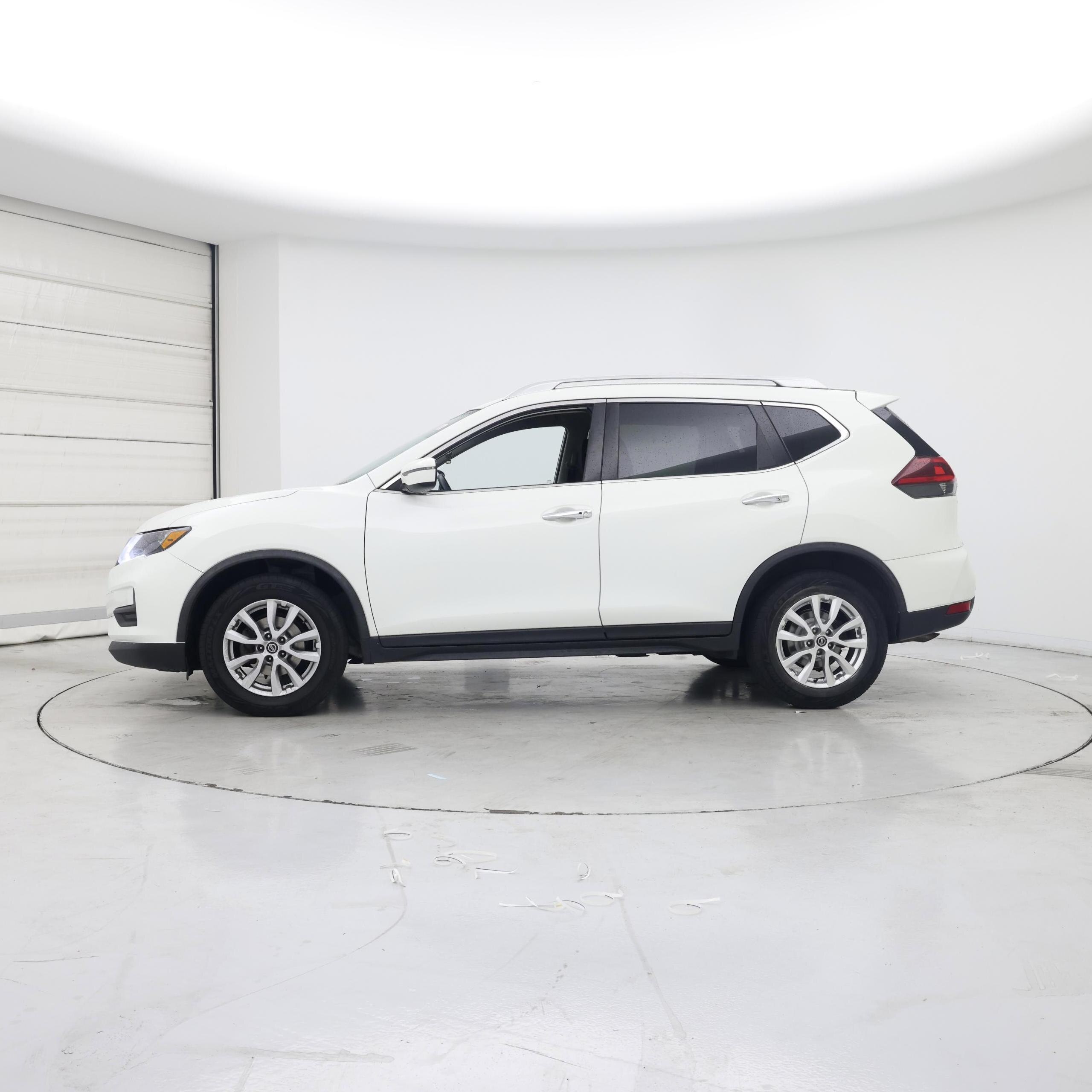Thumbnail: 2019 Nissan Rogue - 3