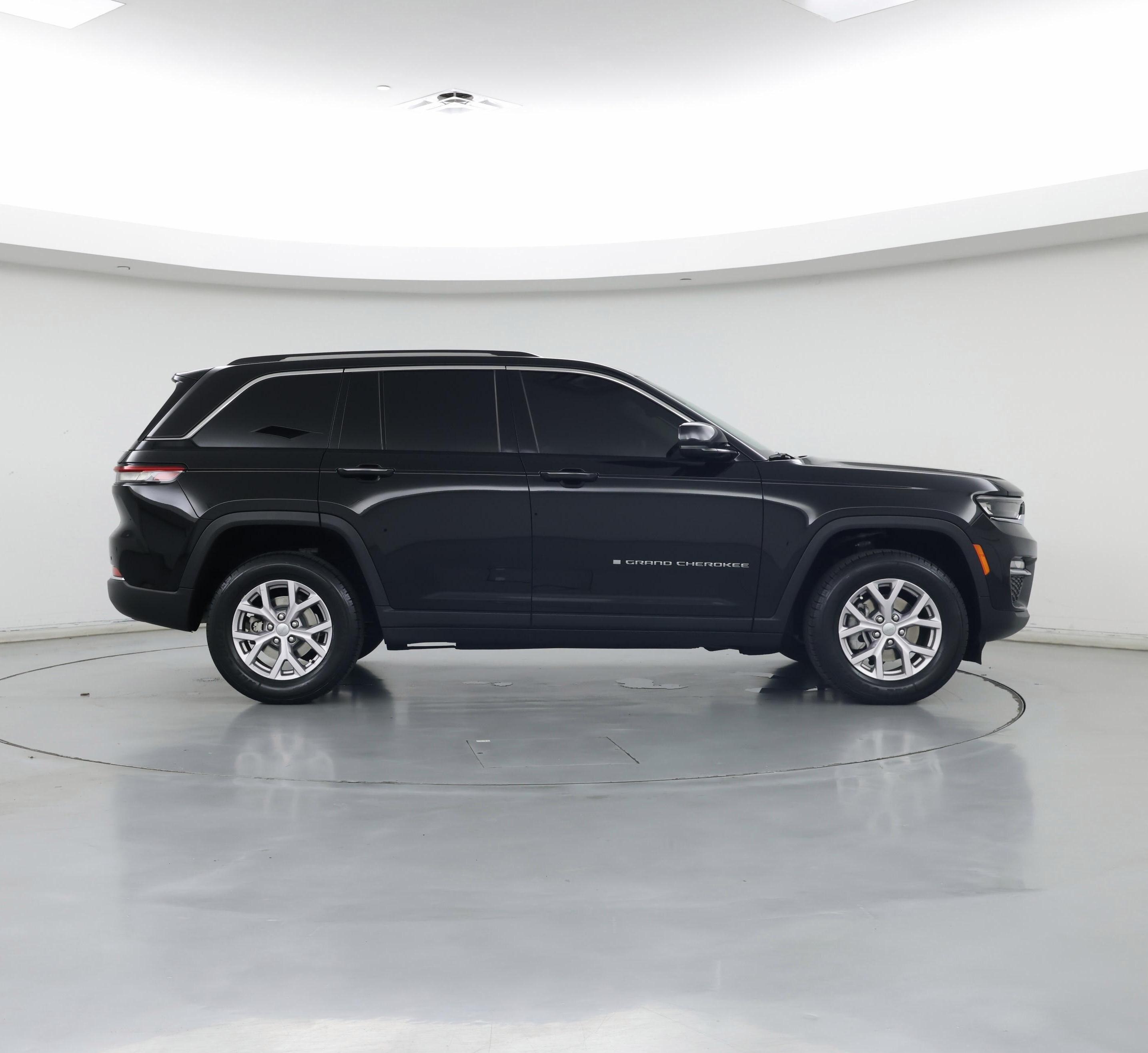 Thumbnail: 2022 Jeep Grand Cherokee - 7