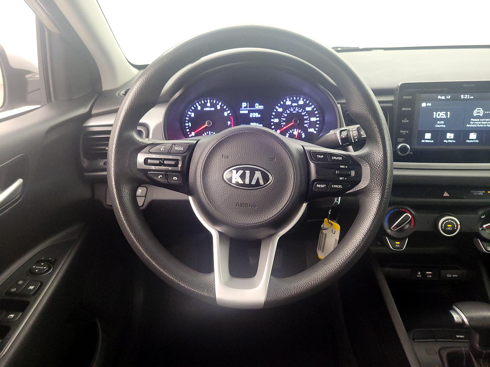 Thumbnail: 2020 Kia Rio - 10
