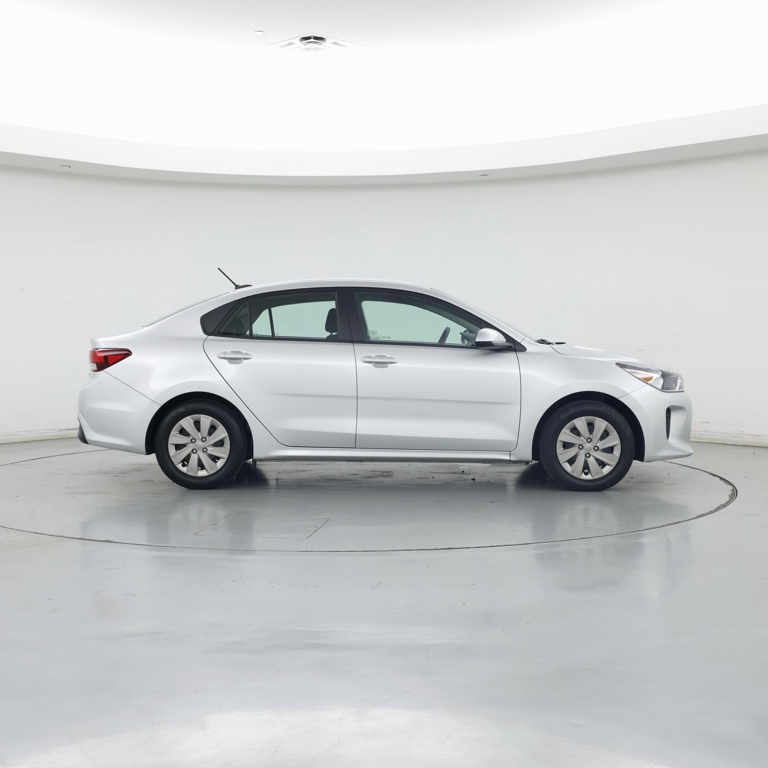 Thumbnail: 2020 Kia Rio - 7