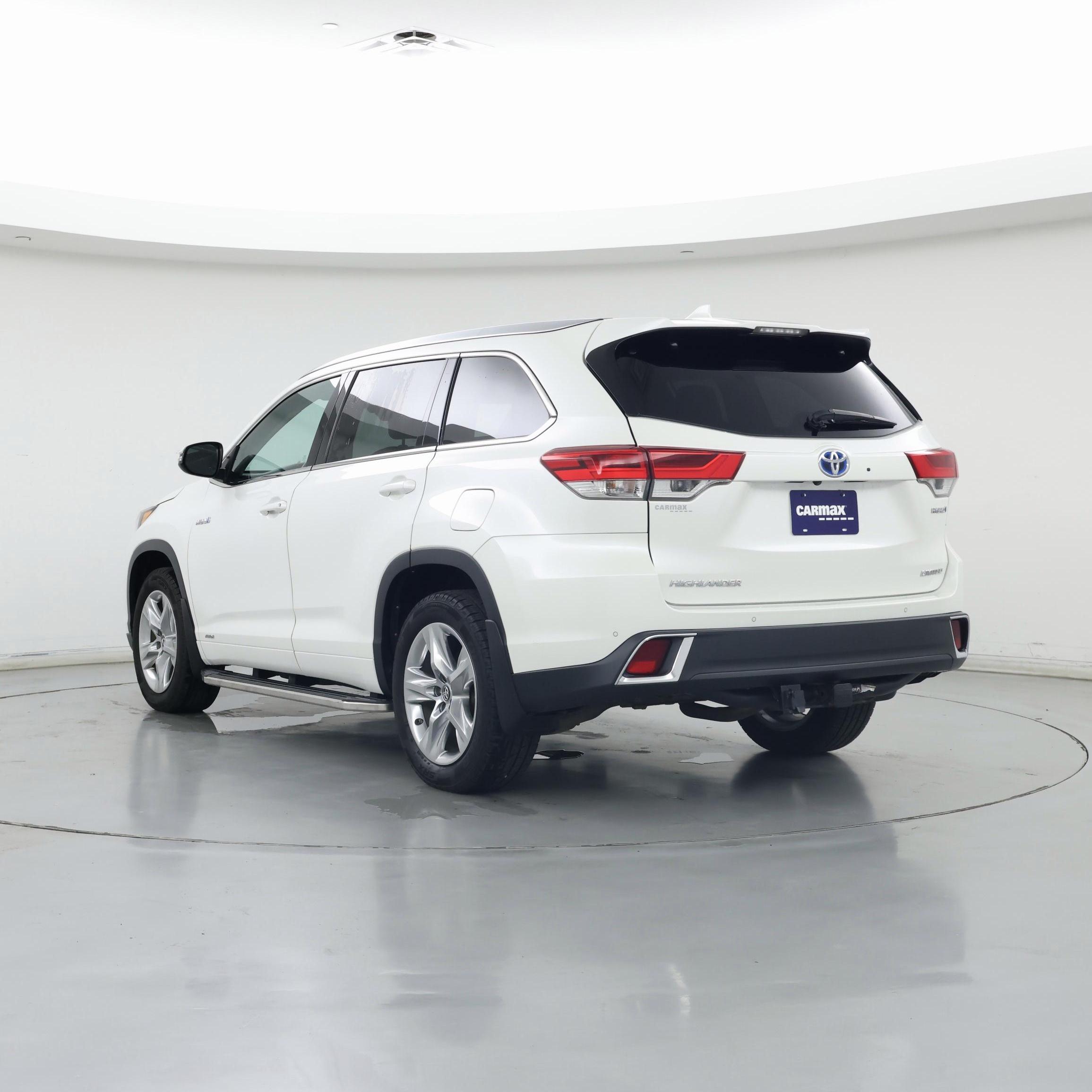 Thumbnail: 2019 Toyota Highlander - 2
