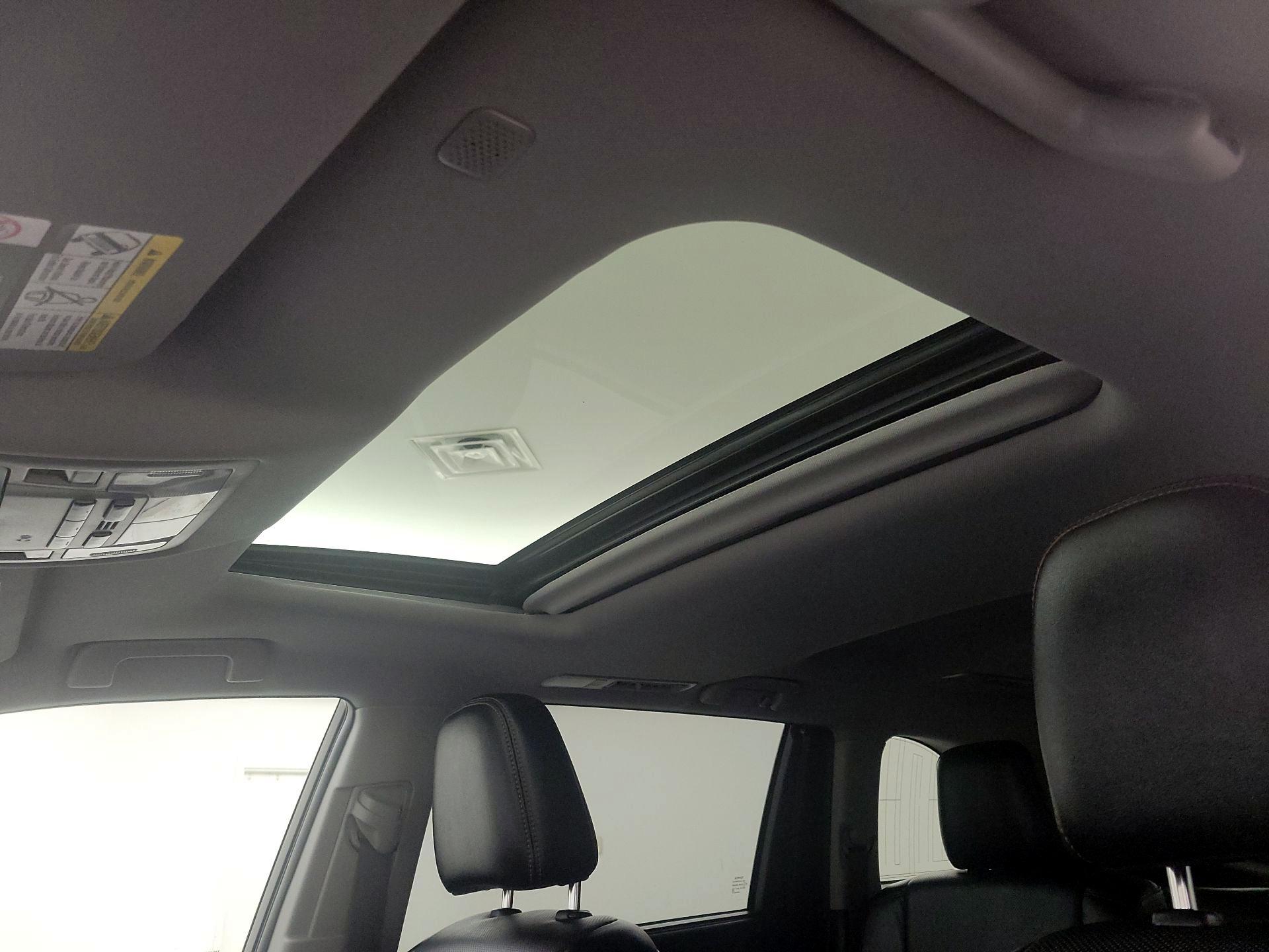 Thumbnail: 2019 Toyota Highlander - 20