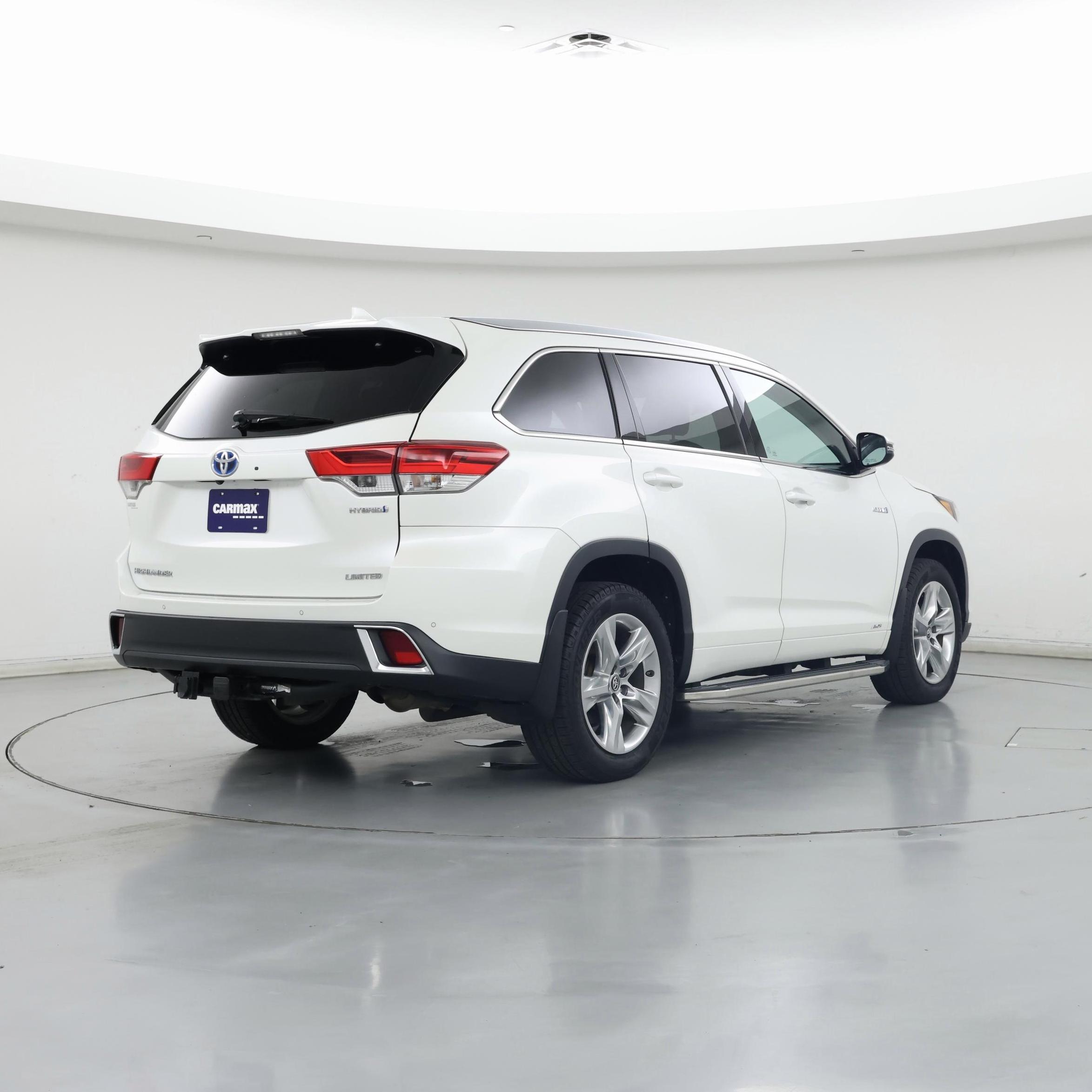 Thumbnail: 2019 Toyota Highlander - 8