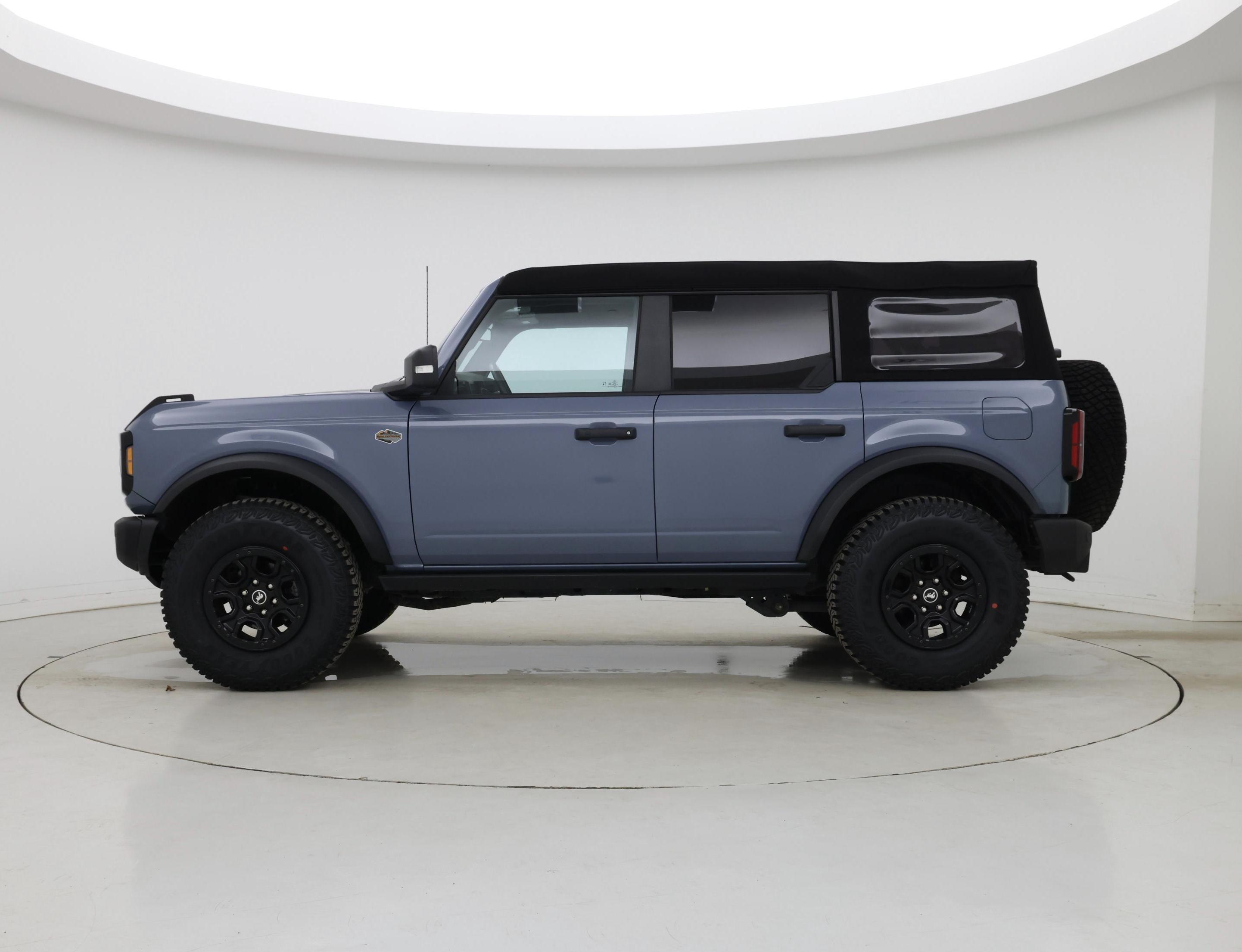 Thumbnail: 2023 Ford Bronco - 3