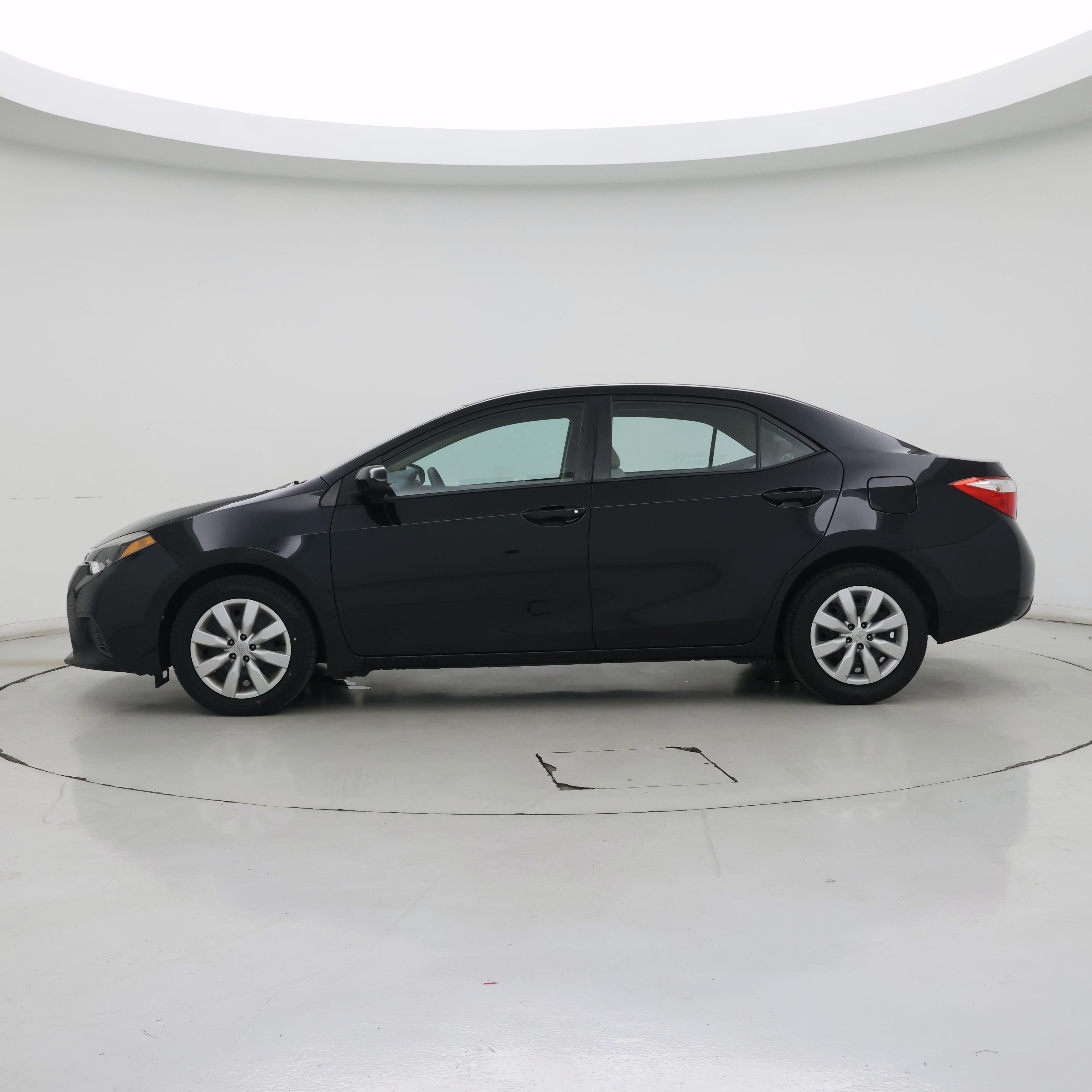 Thumbnail: 2015 Toyota Corolla - 3