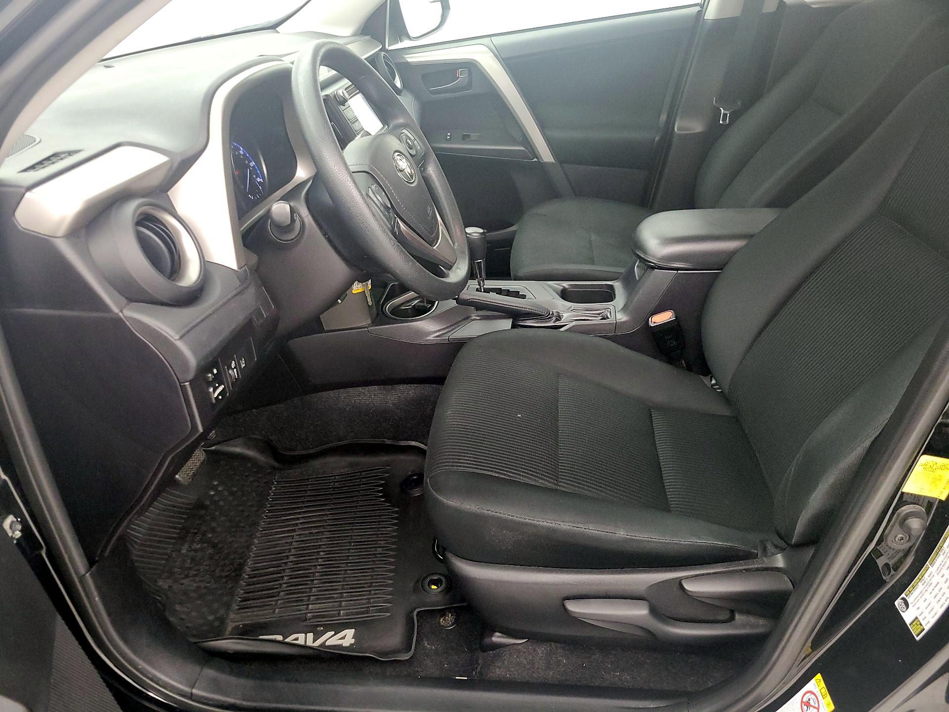 Thumbnail: 2018 Toyota RAV4 - 11