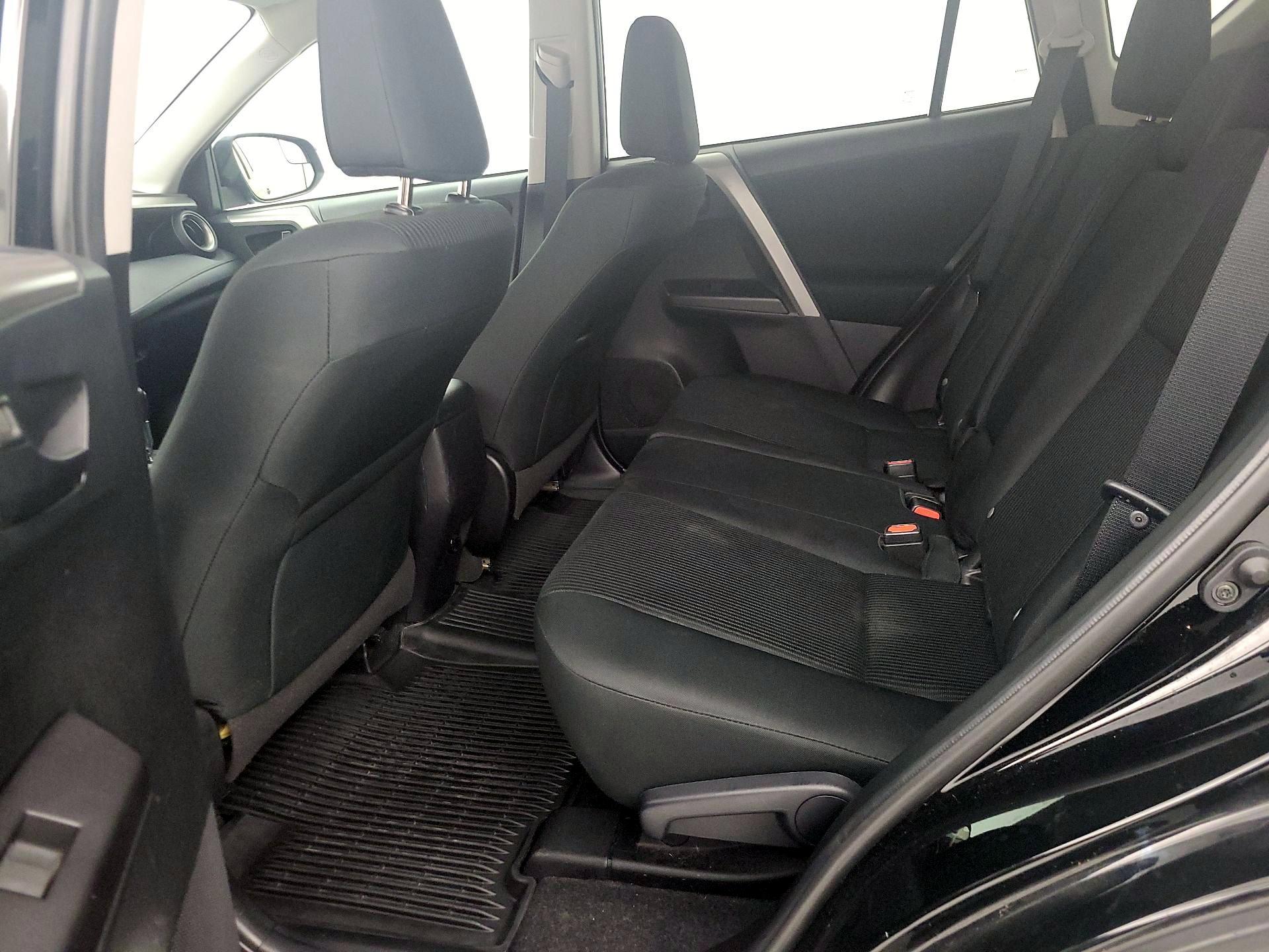 Thumbnail: 2018 Toyota RAV4 - 19