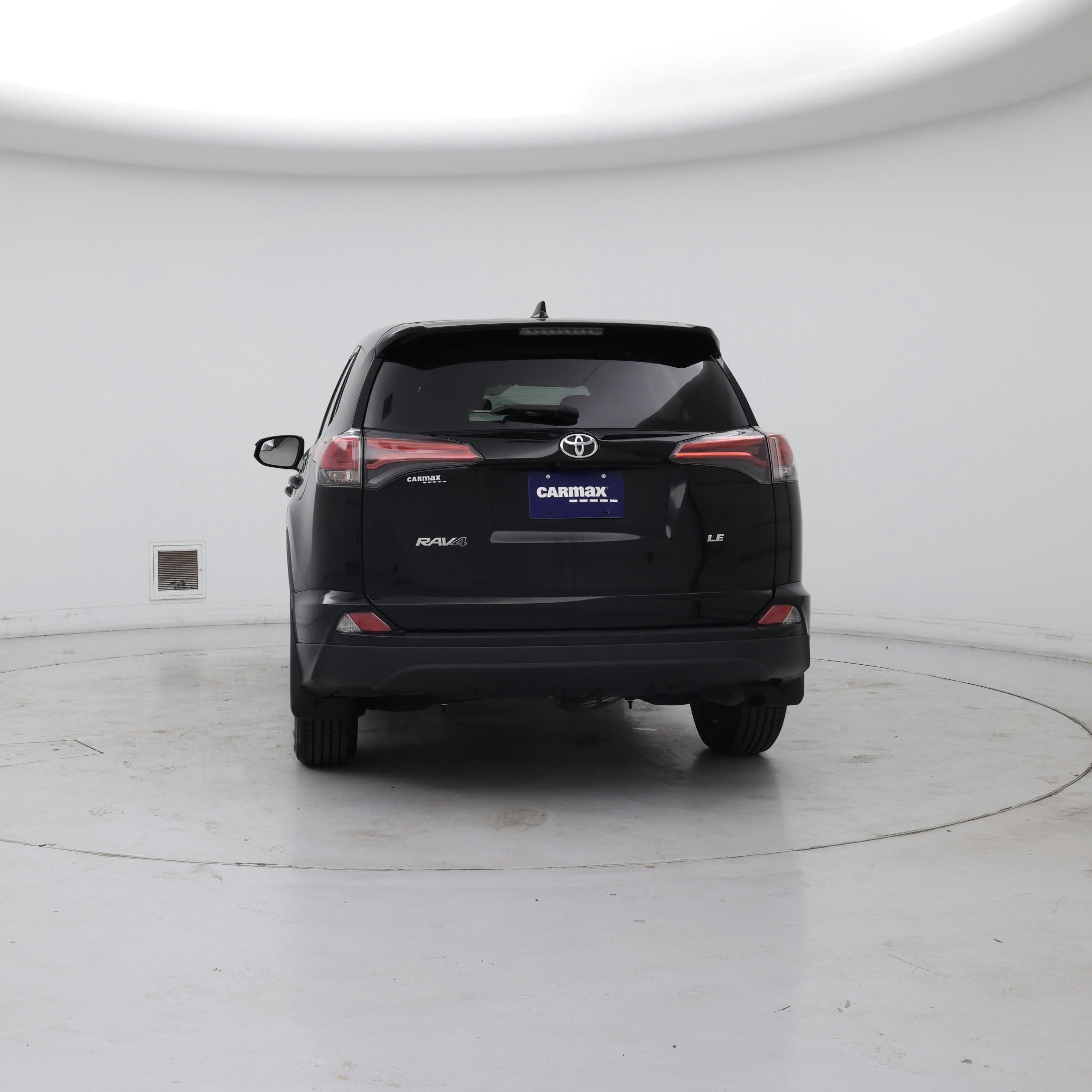 Thumbnail: 2018 Toyota RAV4 - 6