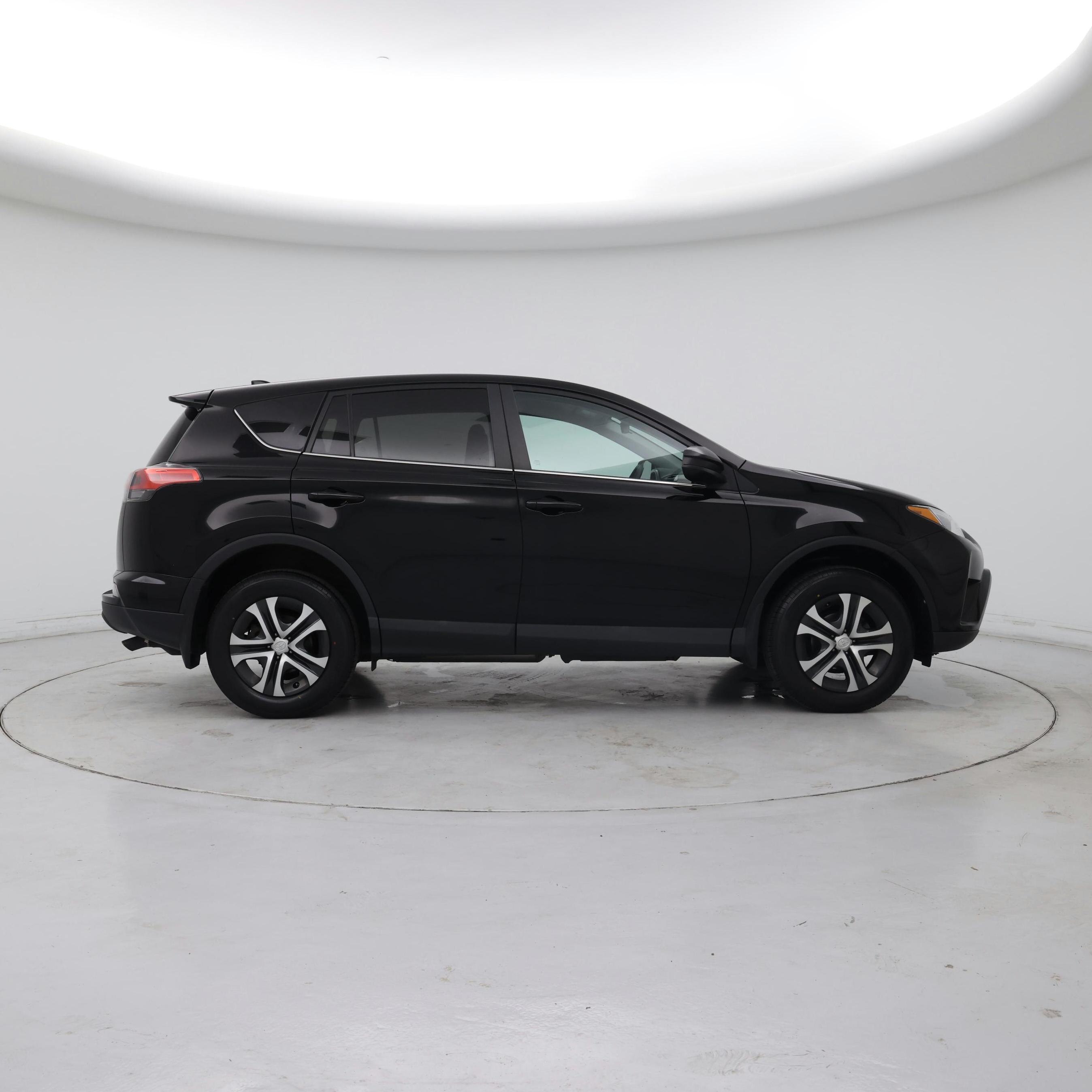 Thumbnail: 2018 Toyota RAV4 - 7