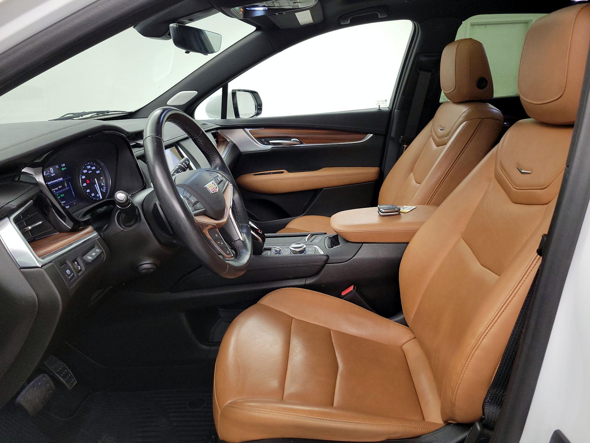 Thumbnail: 2023 Cadillac XT5 - 11