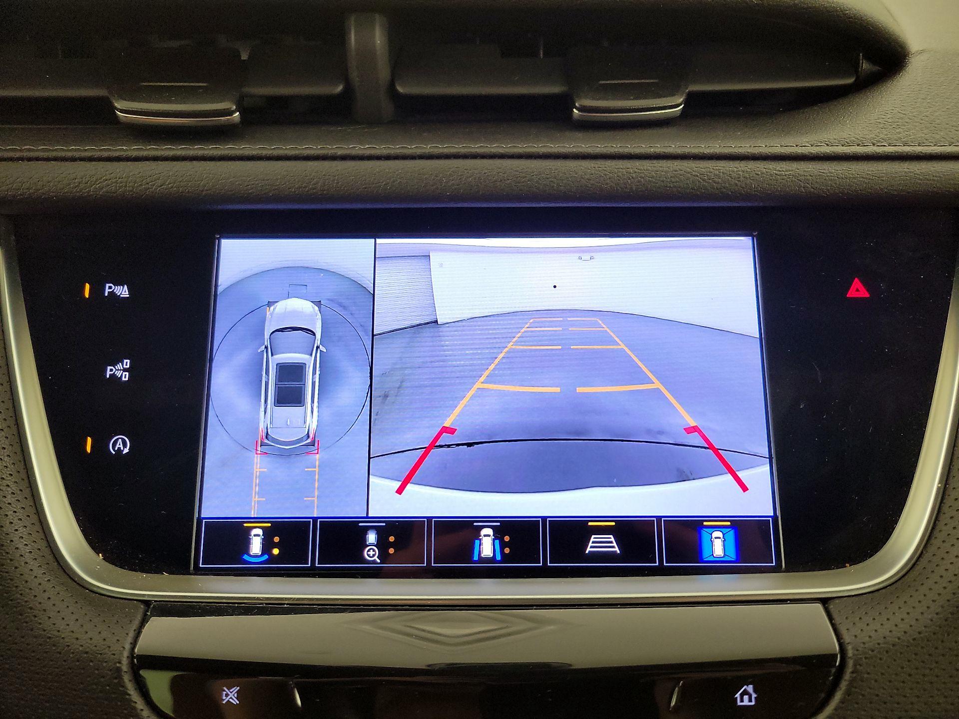 Thumbnail: 2023 Cadillac XT5 - 15