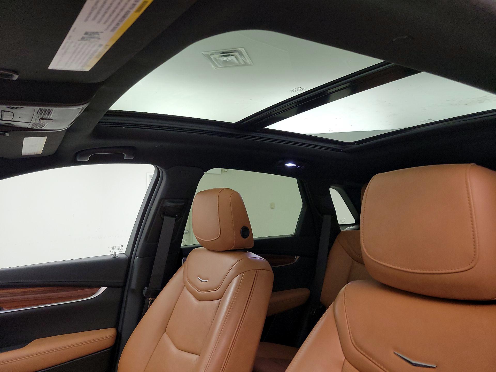 Thumbnail: 2023 Cadillac XT5 - 19