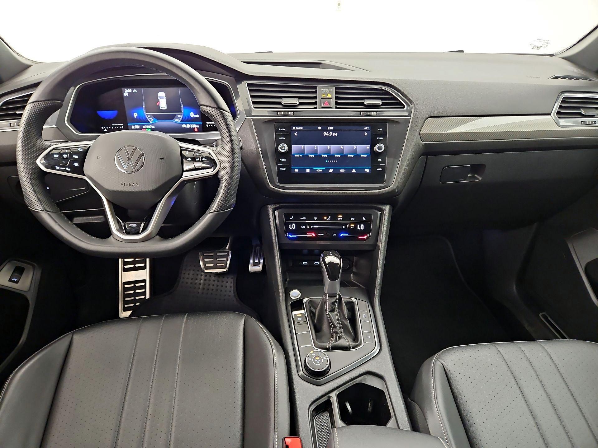 Thumbnail: 2022 Volkswagen Tiguan - 9