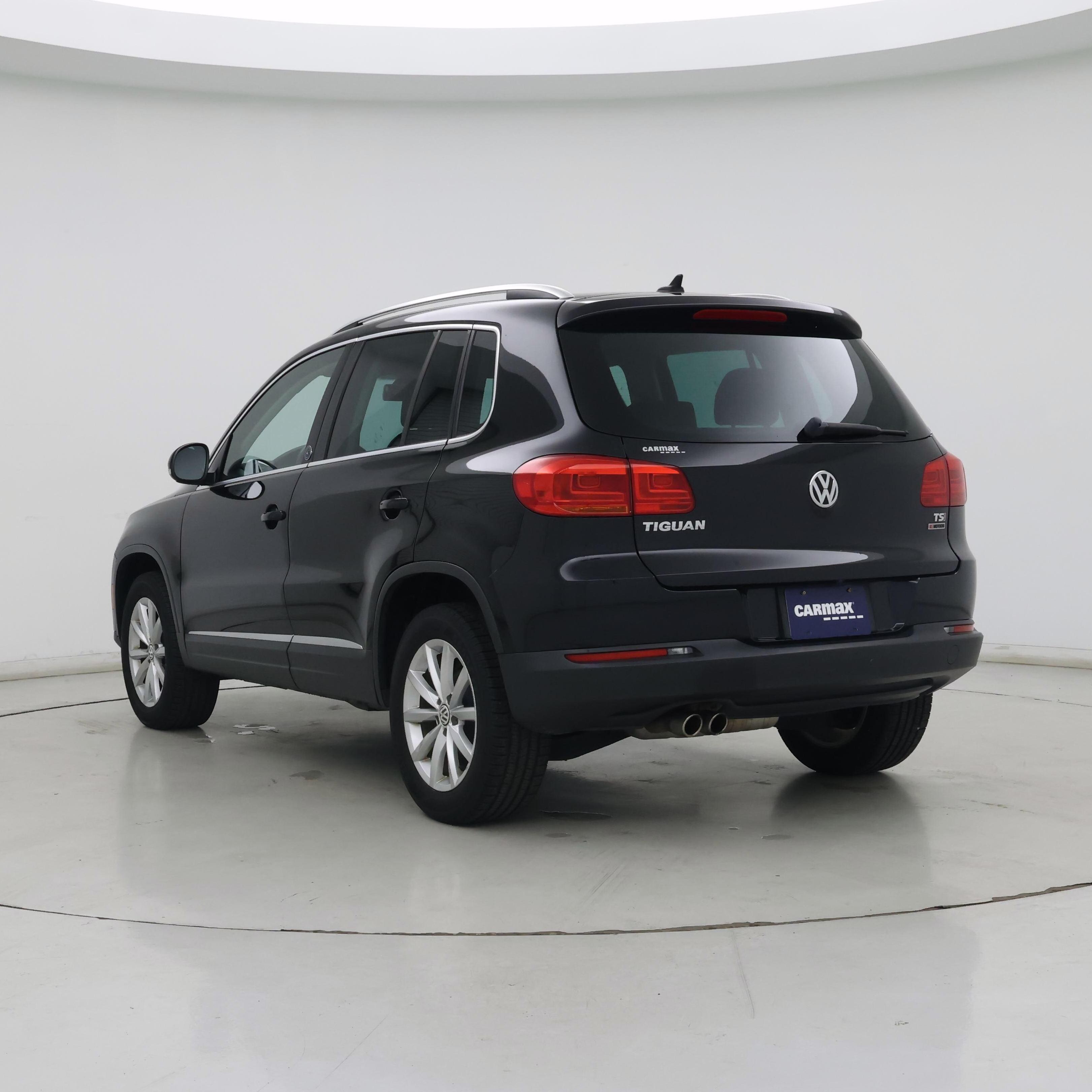 Thumbnail: 2017 Volkswagen Tiguan - 2