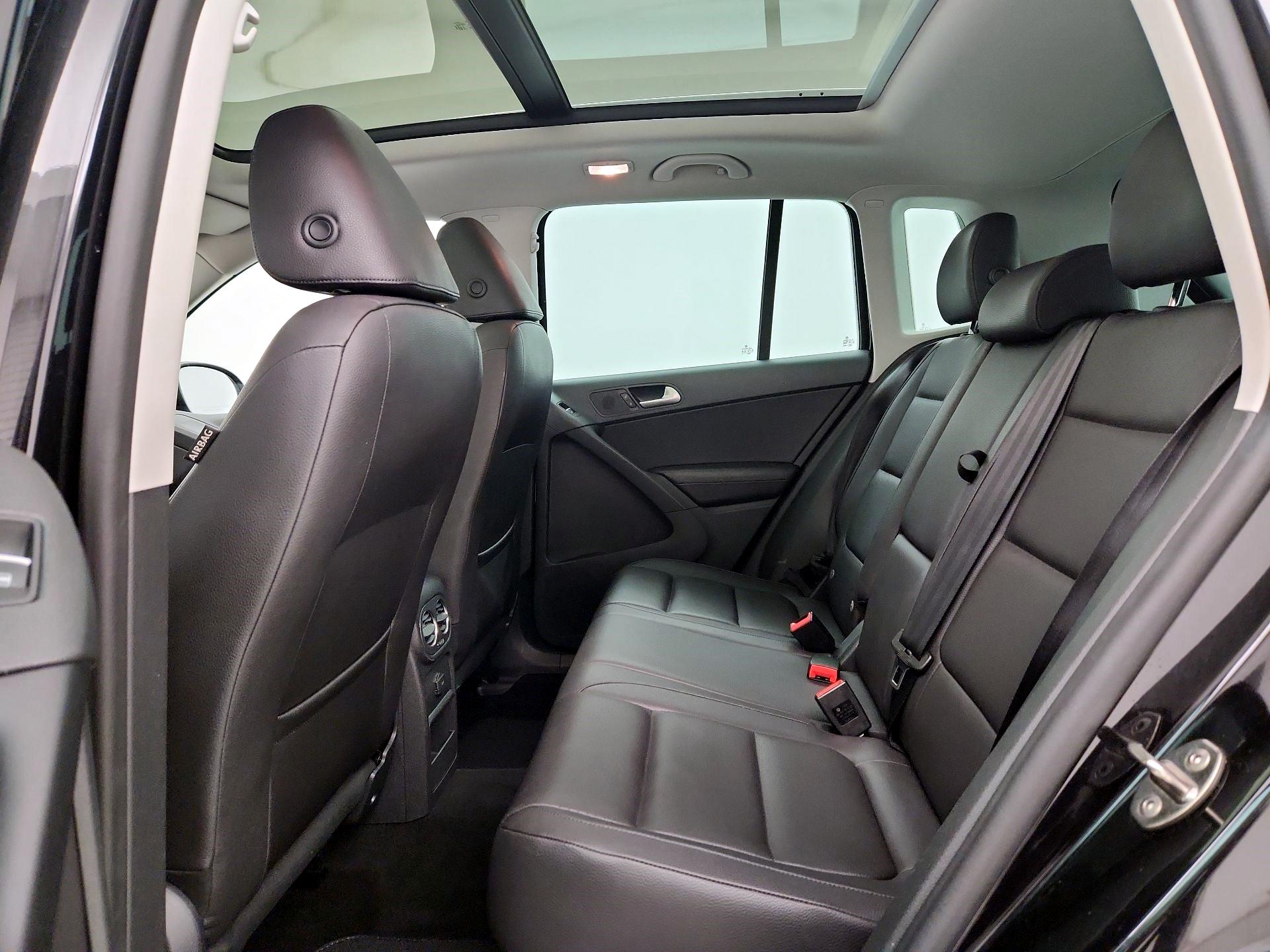 Thumbnail: 2017 Volkswagen Tiguan - 20