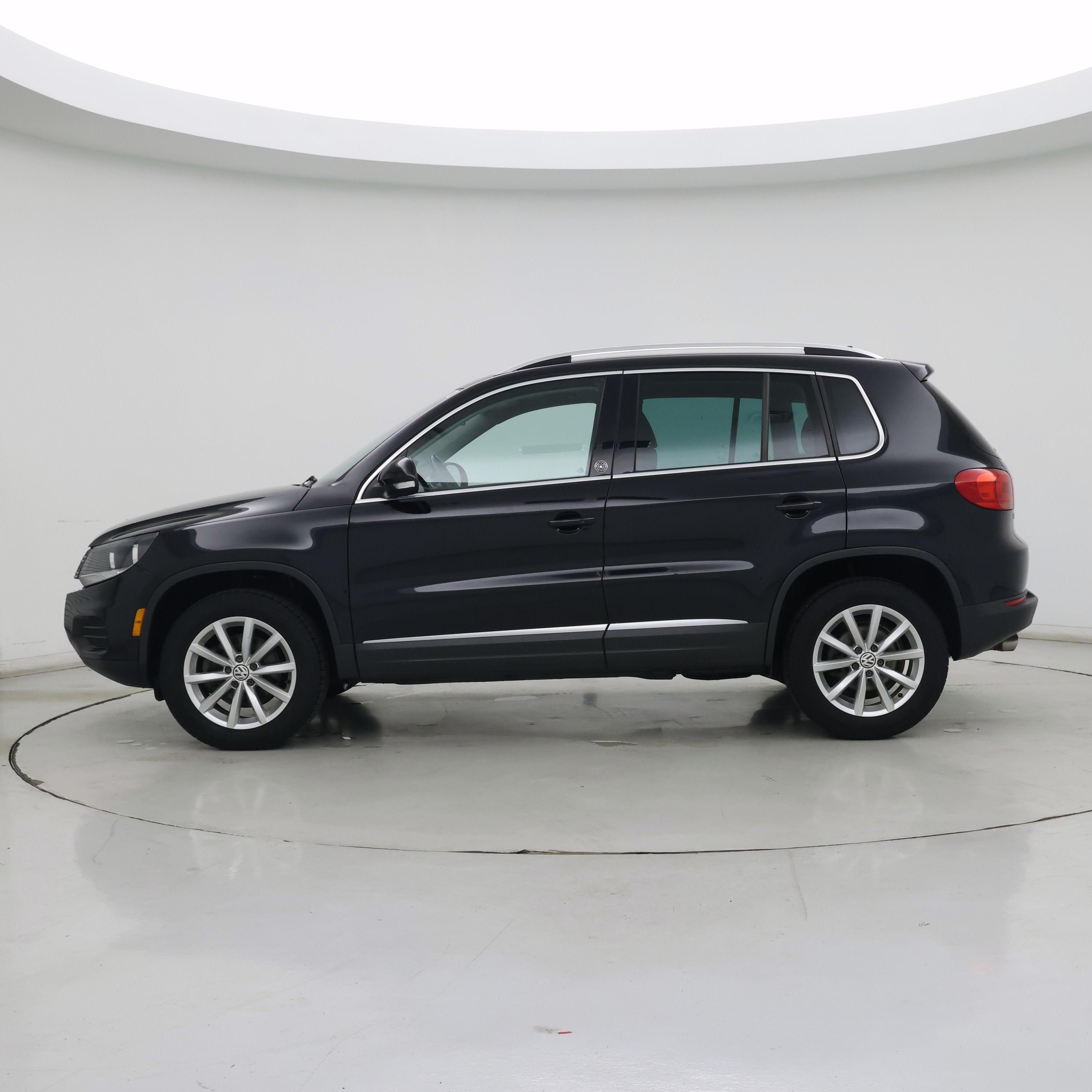Thumbnail: 2017 Volkswagen Tiguan - 3