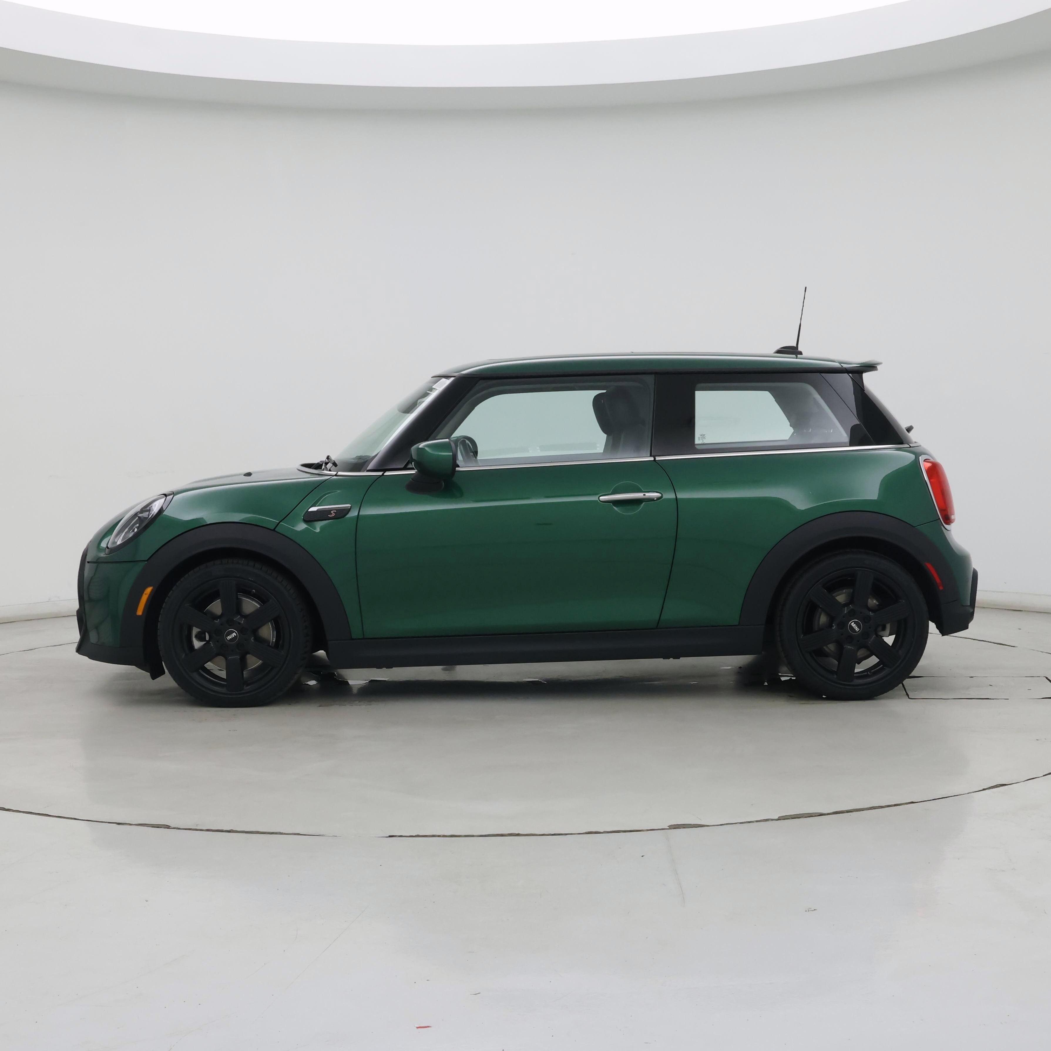 Thumbnail: 2022 MINI Cooper Hardtop - 3