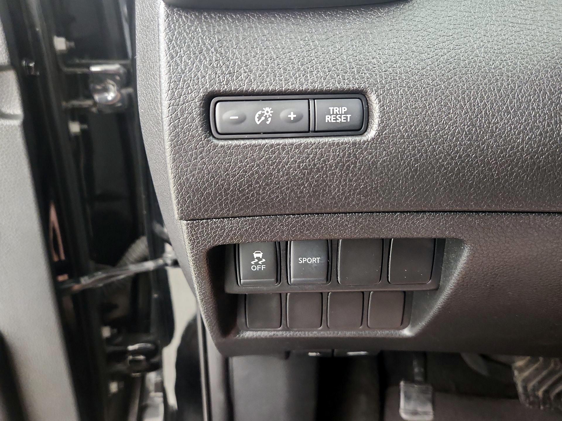 Thumbnail: 2014 Nissan Rogue - 13
