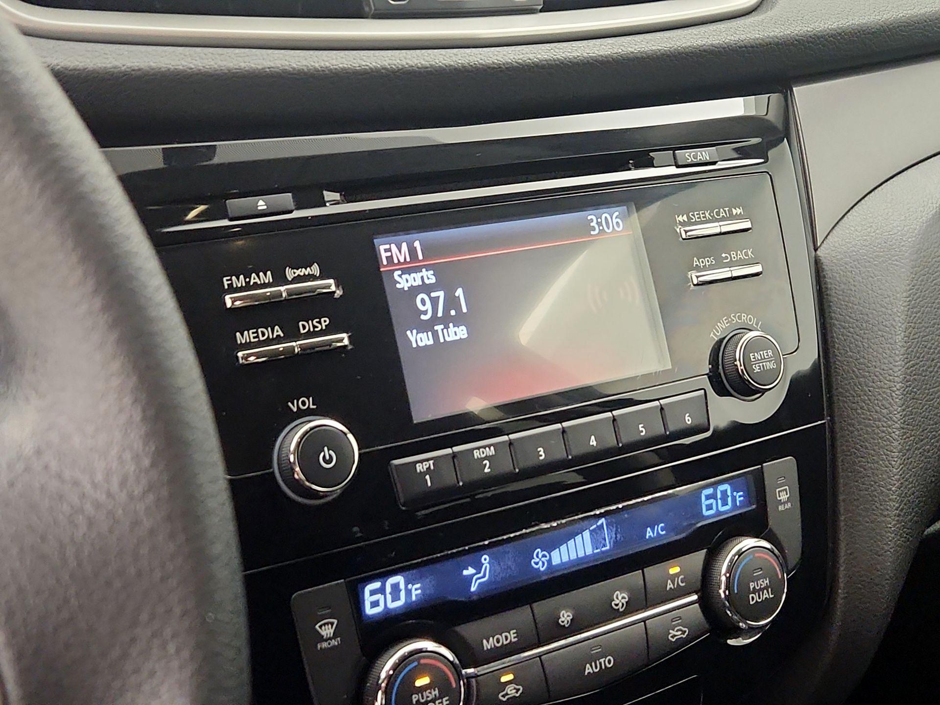 Thumbnail: 2014 Nissan Rogue - 15