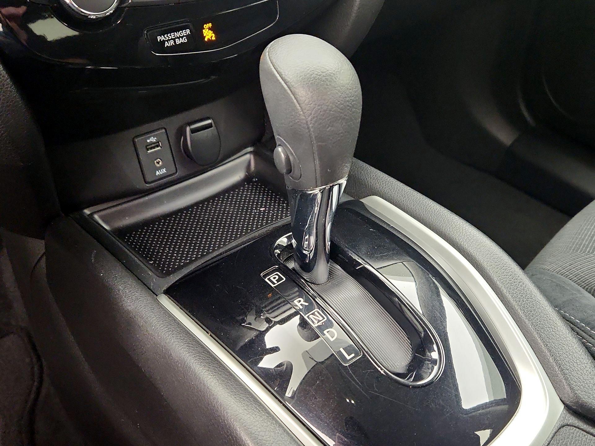 Thumbnail: 2014 Nissan Rogue - 17