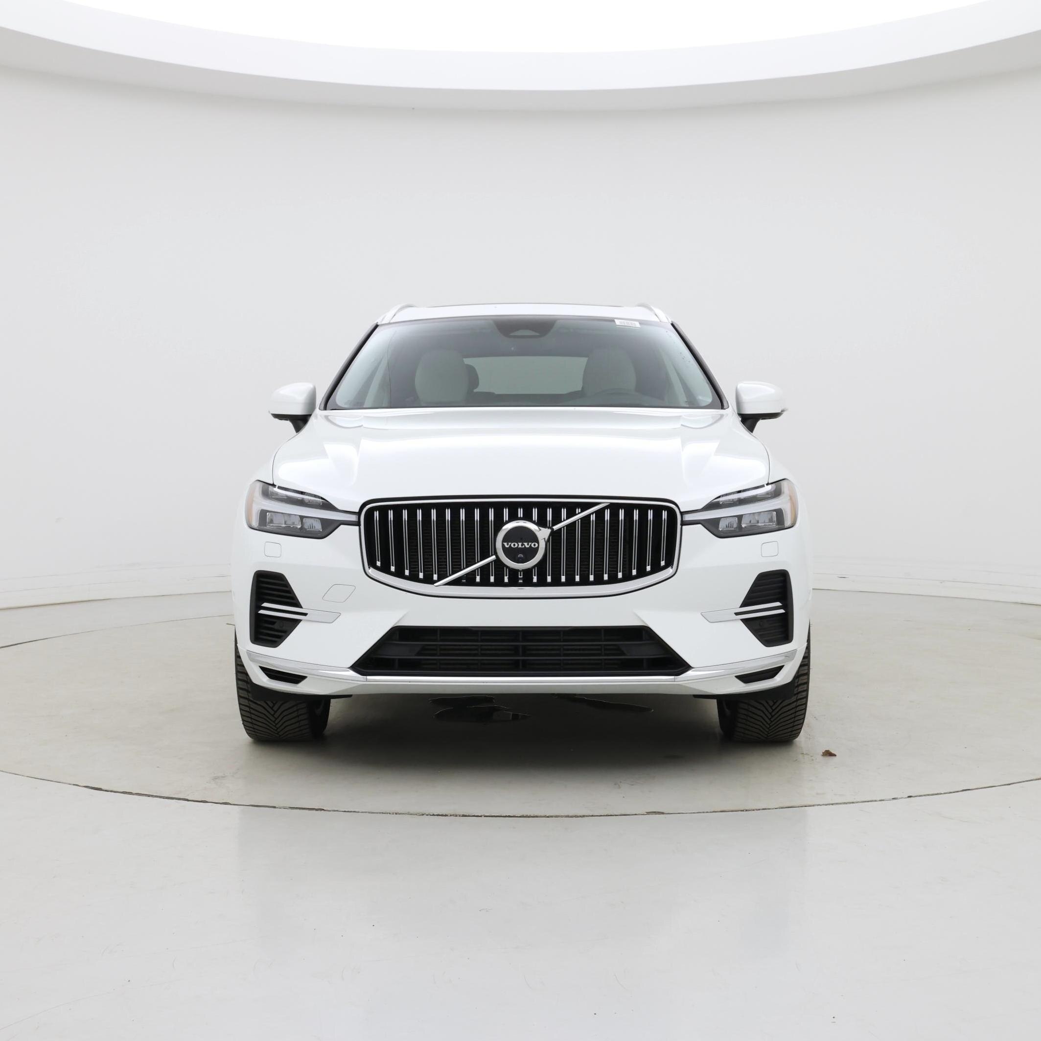 Thumbnail: 2022 Volvo XC60 - 5