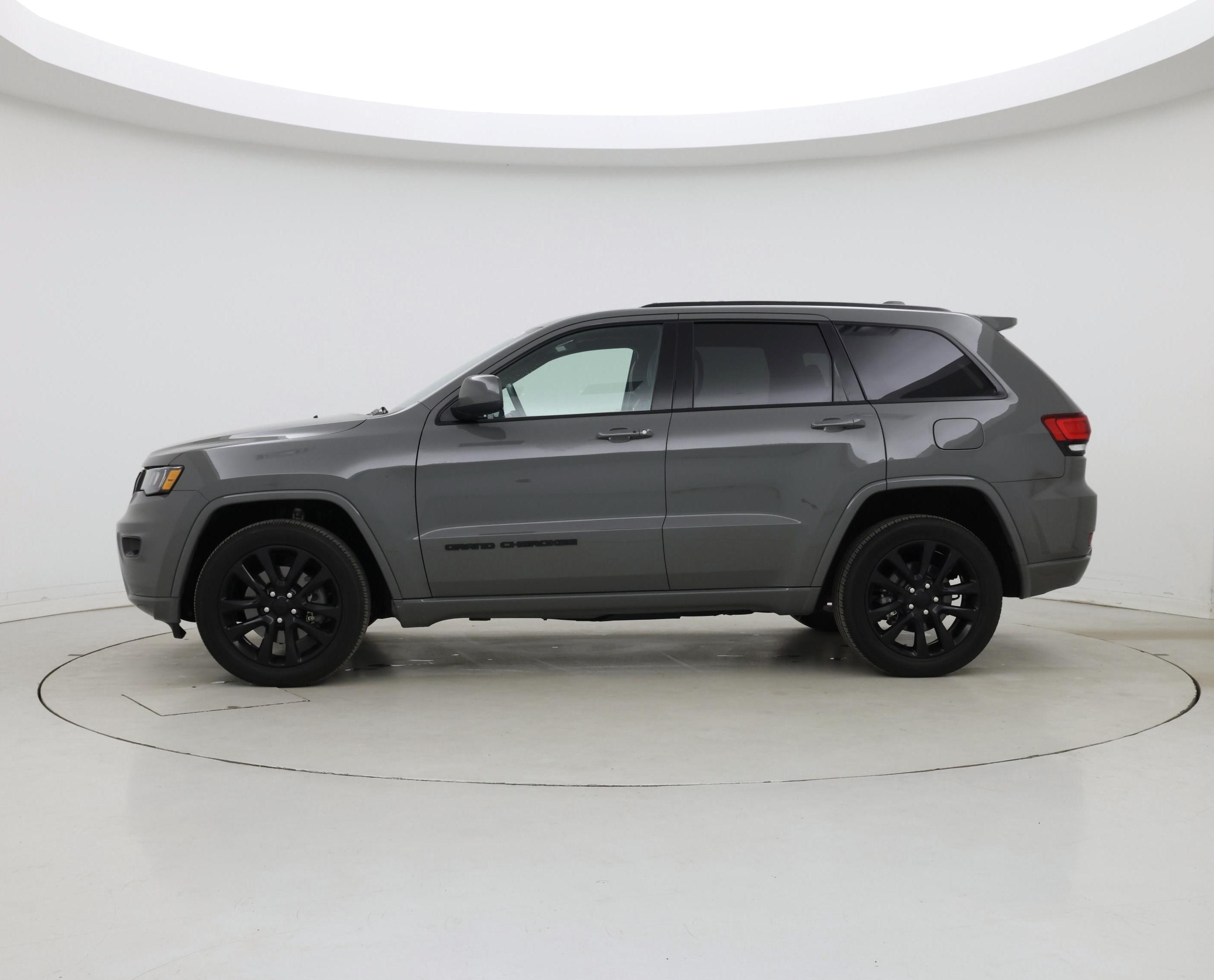 Thumbnail: 2021 Jeep Grand Cherokee - 3