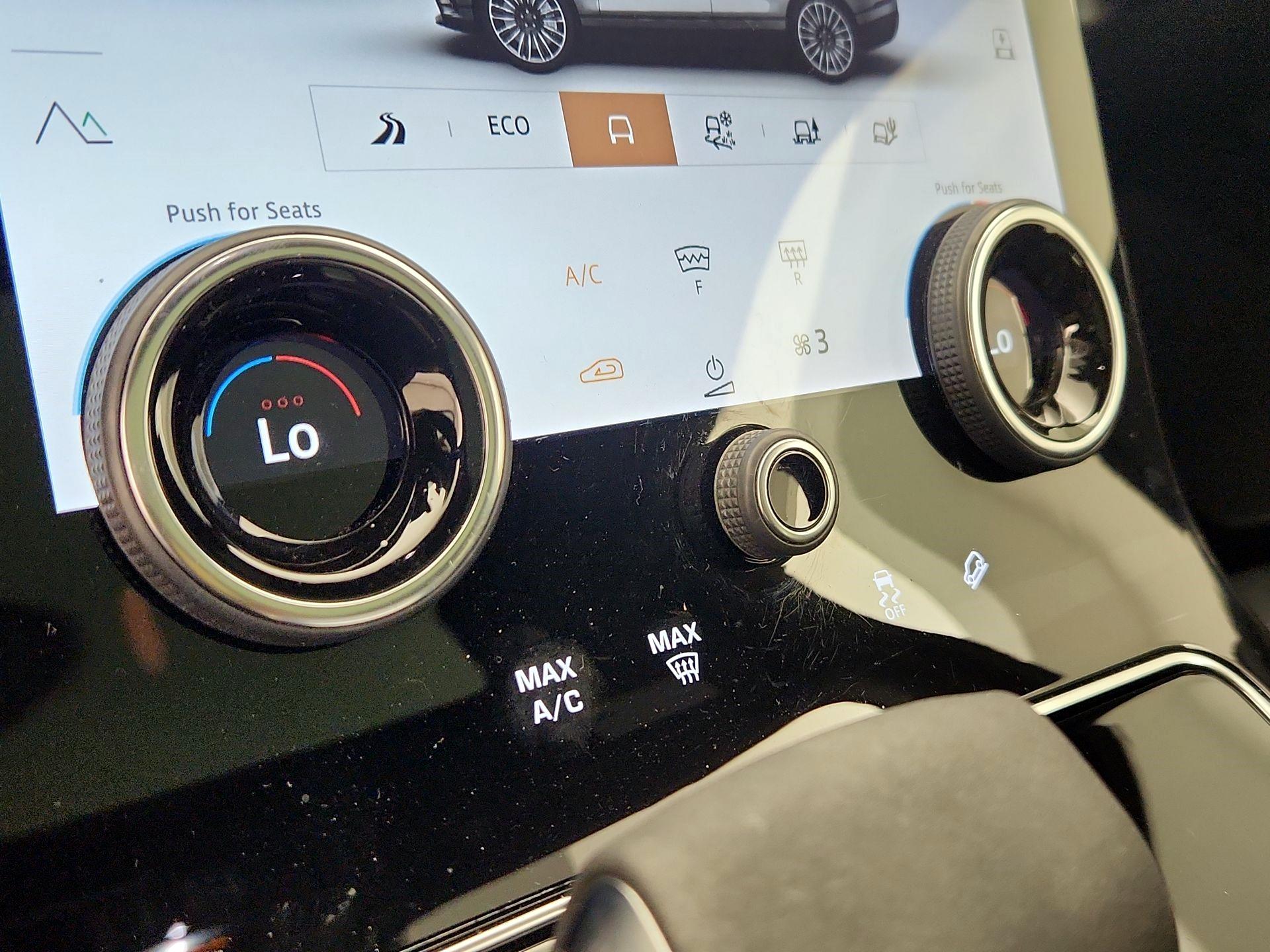 Thumbnail: 2022 Land Rover Range Rover Velar - 17