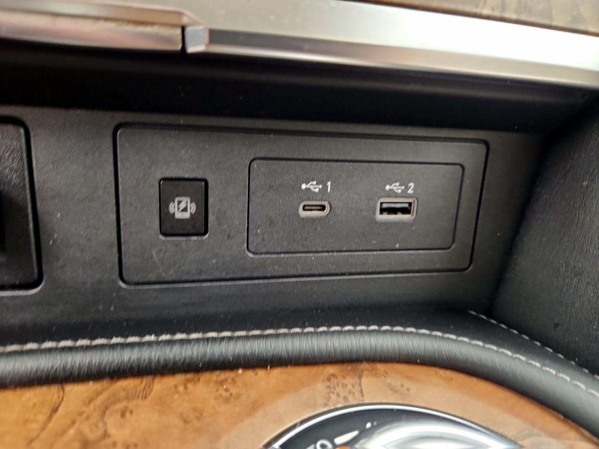 Thumbnail: 2021 Nissan Armada - 19