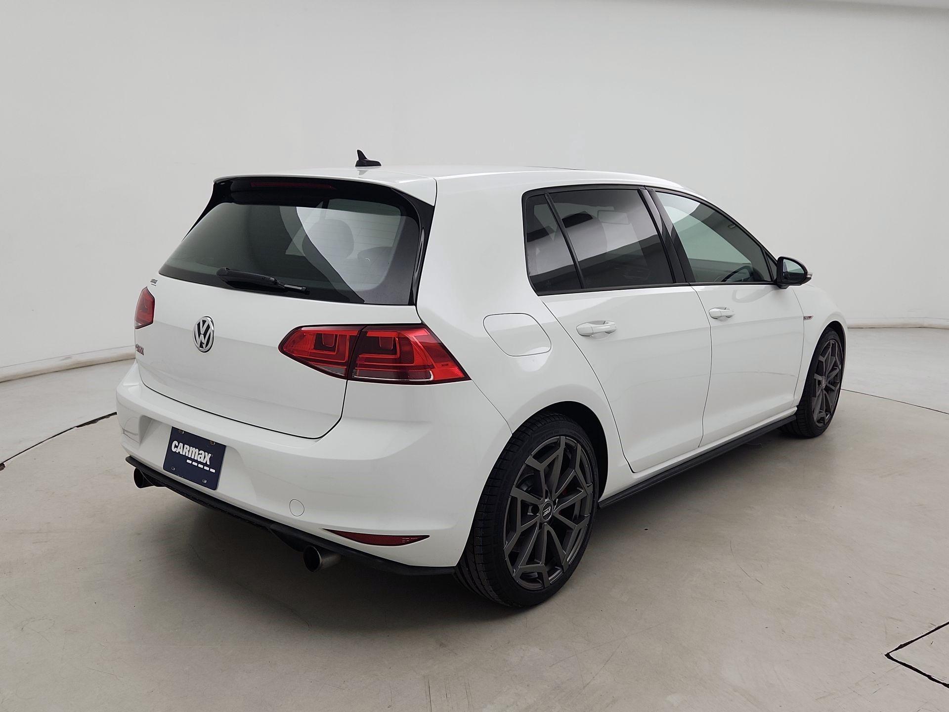 Thumbnail: 2015 Volkswagen Golf - 5