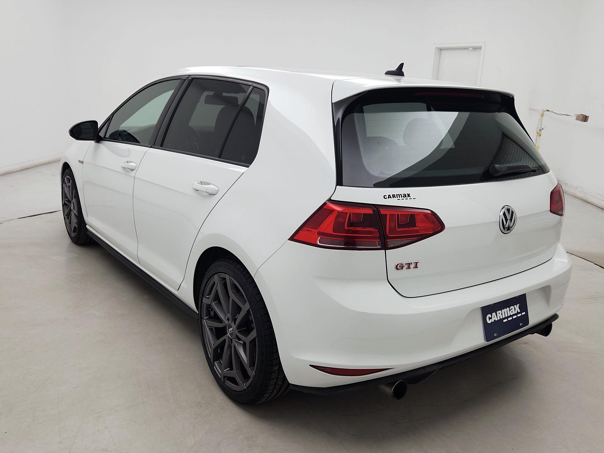 Thumbnail: 2015 Volkswagen Golf - 7