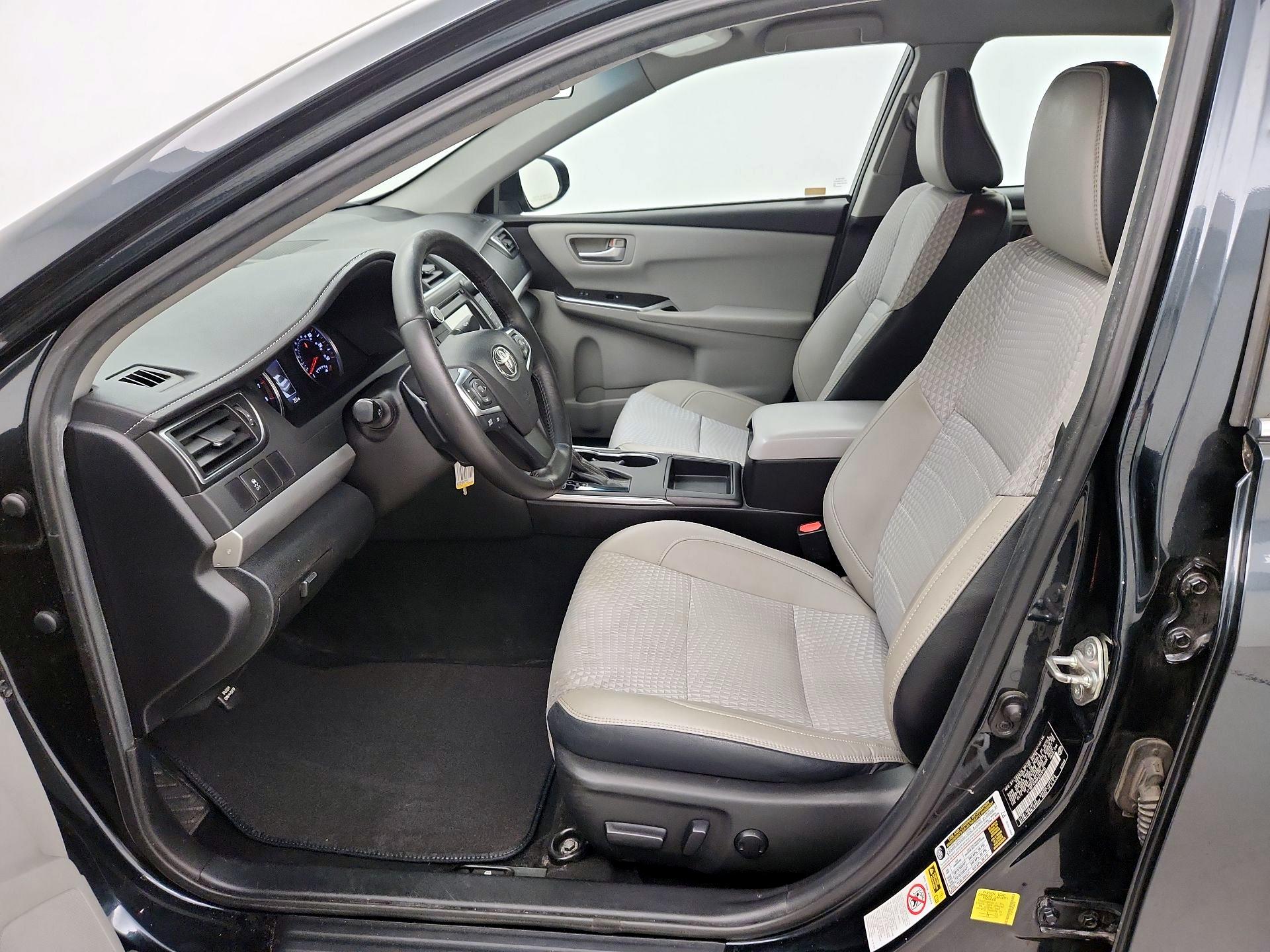 Thumbnail: 2015 Toyota Camry - 11