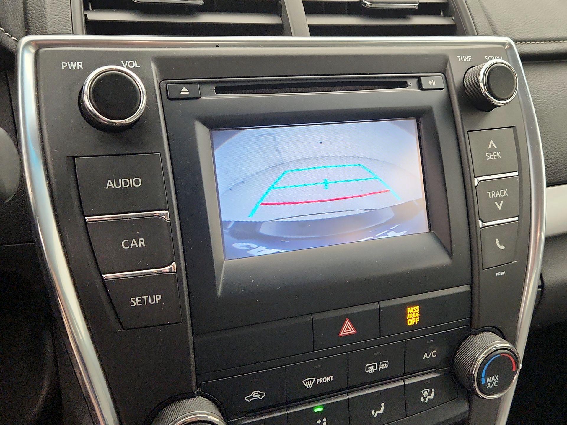Thumbnail: 2015 Toyota Camry - 14