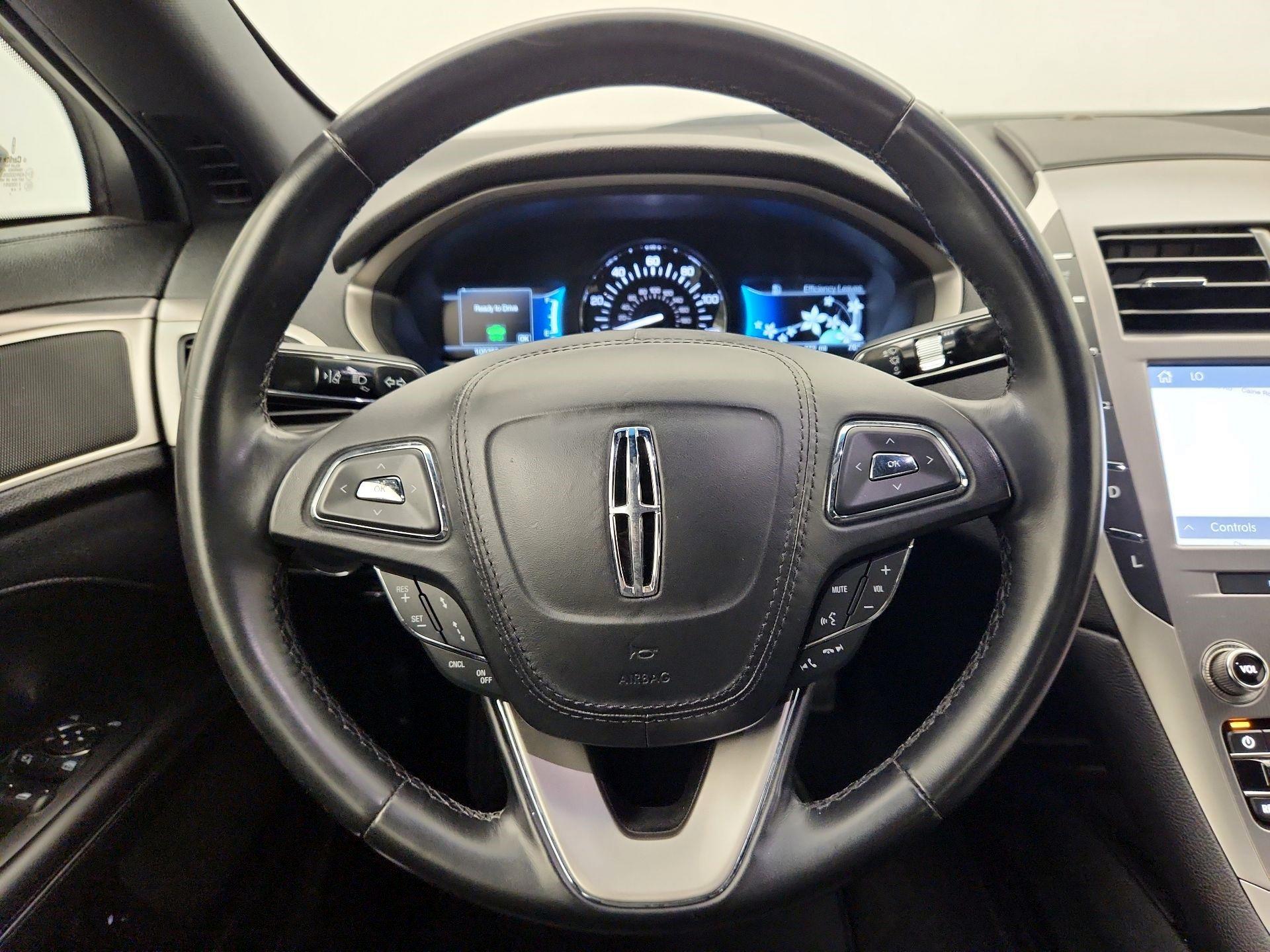 Thumbnail: 2020 Lincoln MKZ - 10