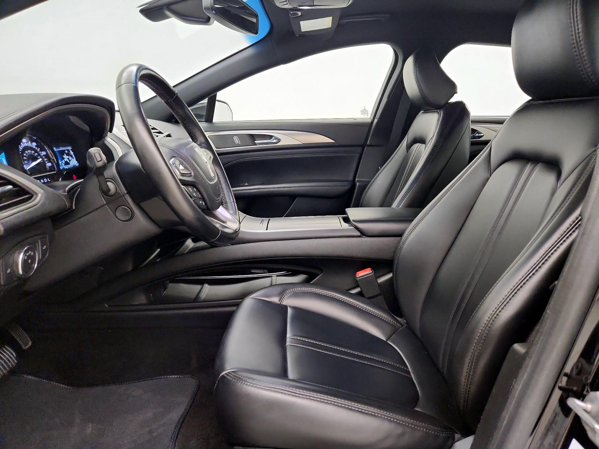 Thumbnail: 2020 Lincoln MKZ - 11
