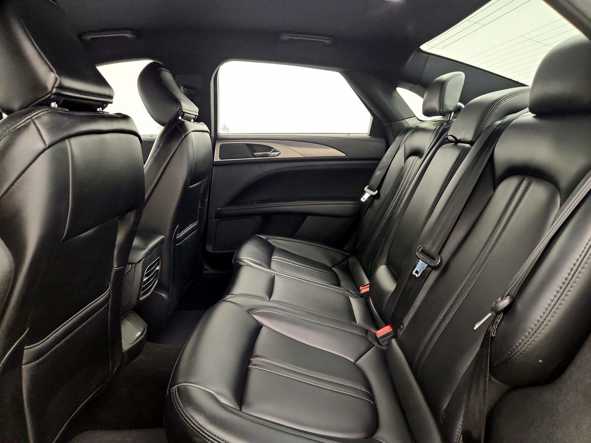 Thumbnail: 2020 Lincoln MKZ - 20