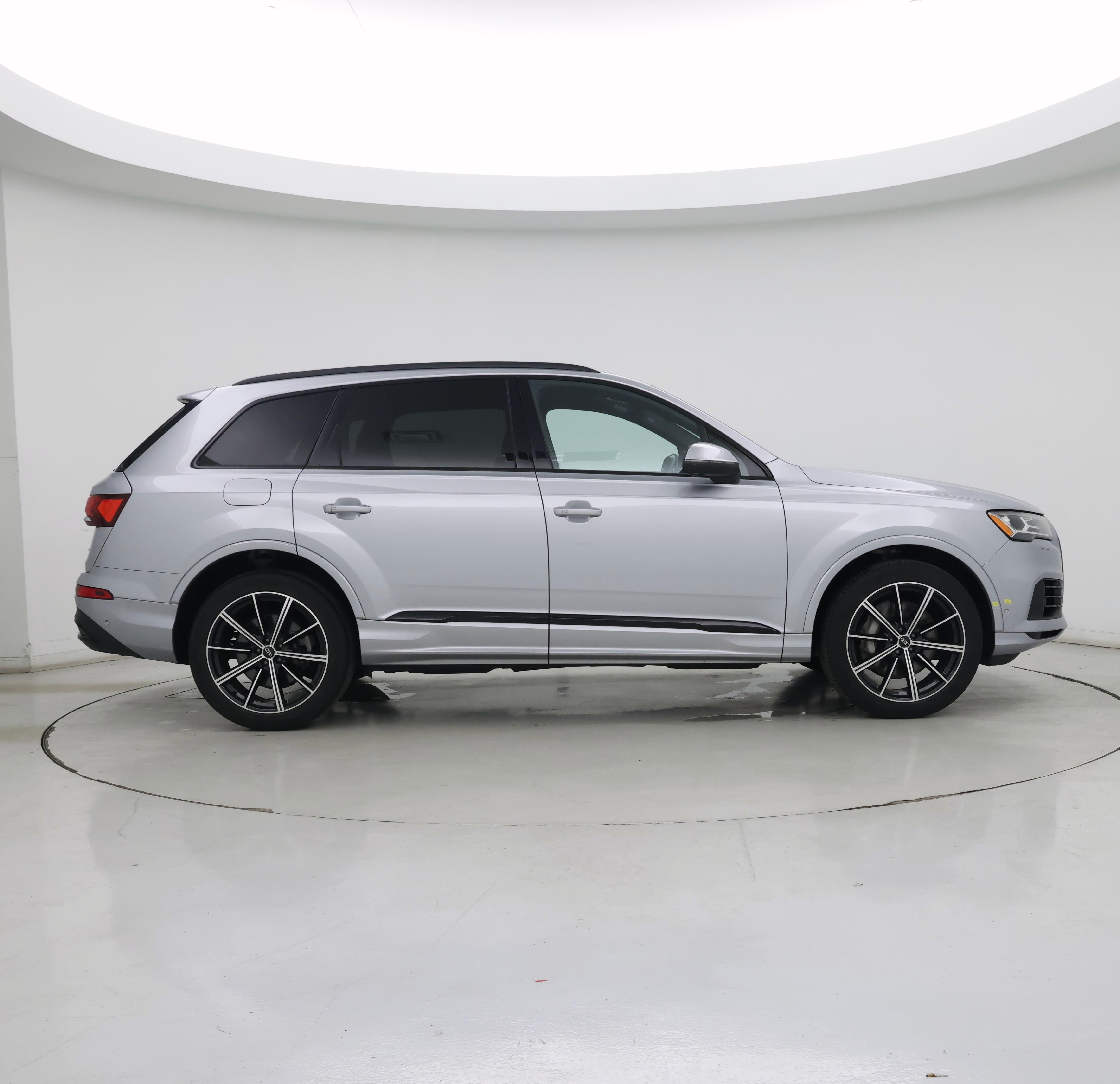Thumbnail: 2021 Audi Q7 - 7