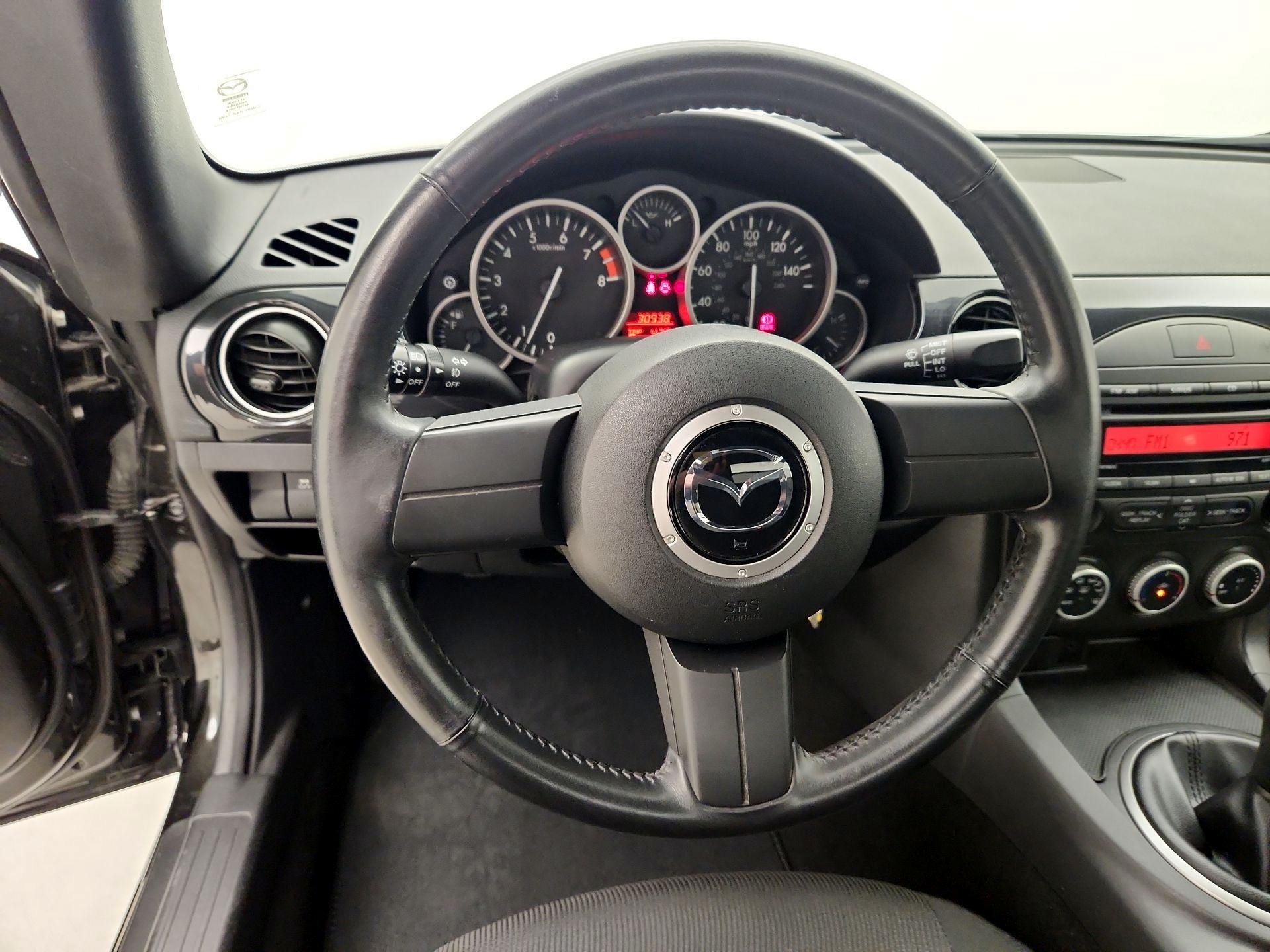Thumbnail: 2013 Mazda MX-5 Miata - 10
