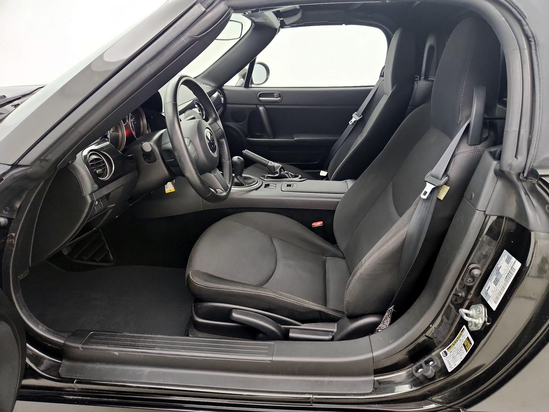 Thumbnail: 2013 Mazda MX-5 Miata - 11