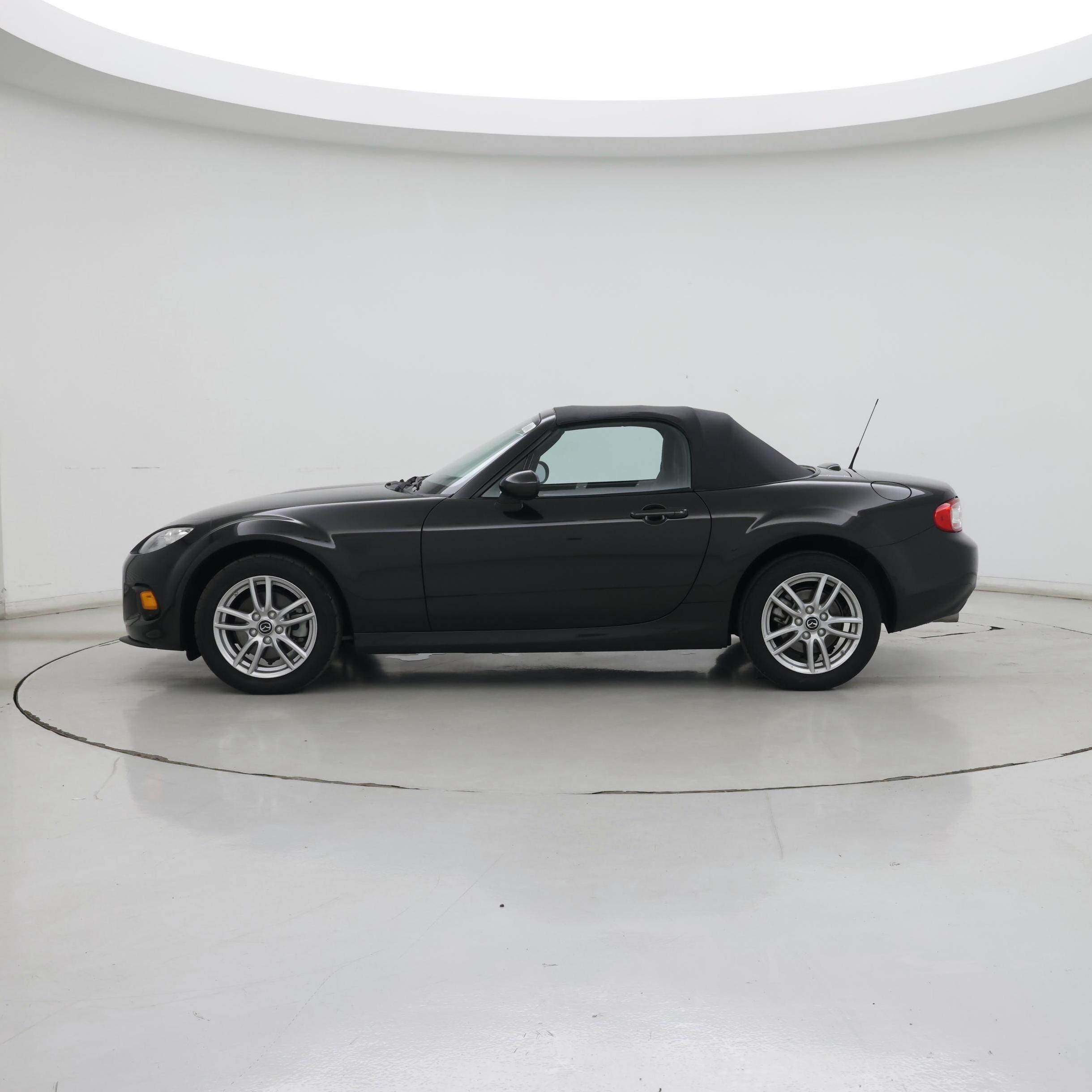 Thumbnail: 2013 Mazda MX-5 Miata - 3